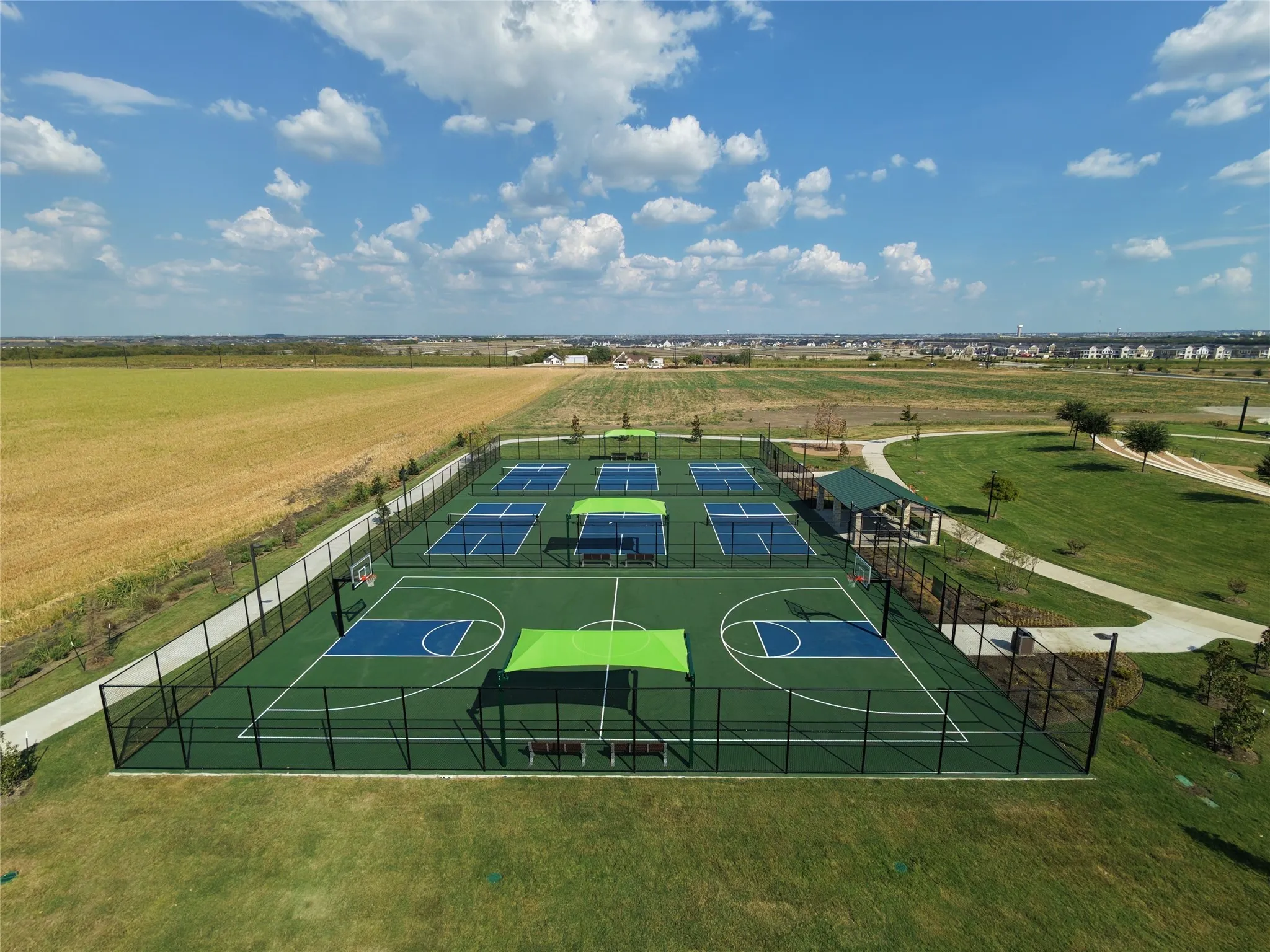 Single Family Residence For Sale in Denton County , 16613 Hidden Cove Drive, Celina, Texas 75009, 4 Bedroom, 3 Bathroom, 2 Garage spaces, 2,189 Sqft, built in 2023, mls#21393823, Real Estate Agent in Celina, Homes For Sale in Denton county, Homes For Sale in Celina, Realtor in Celina Texas, Real Estate Brokerage Independent Realty Texas, Luminita Cordes Realtor