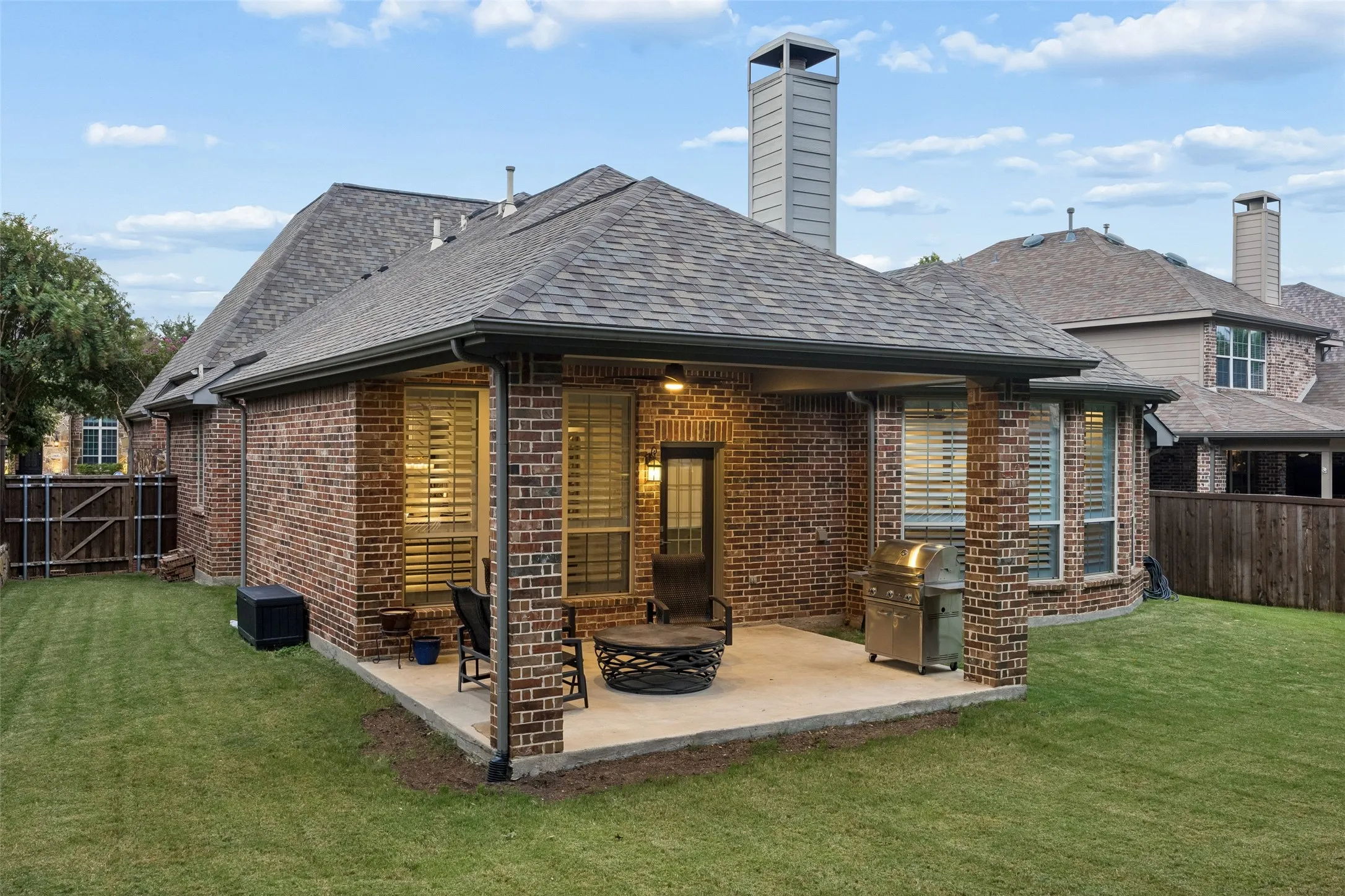 Single Family Residence For Sale in Collin County , 3448 Estes Park Lane, Mc Kinney, Texas 75070, 4 Bedroom, 3 Bathroom, 2 Garage spaces, 2,648 Sqft, built in 2008, mls#21387541, Real Estate Agent in Mc Kinney, Homes For Sale in Collin county, Homes For Sale in Mc Kinney, Realtor in Mc Kinney Texas, Real Estate Brokerage Independent Realty Texas, Luminita Cordes Realtor