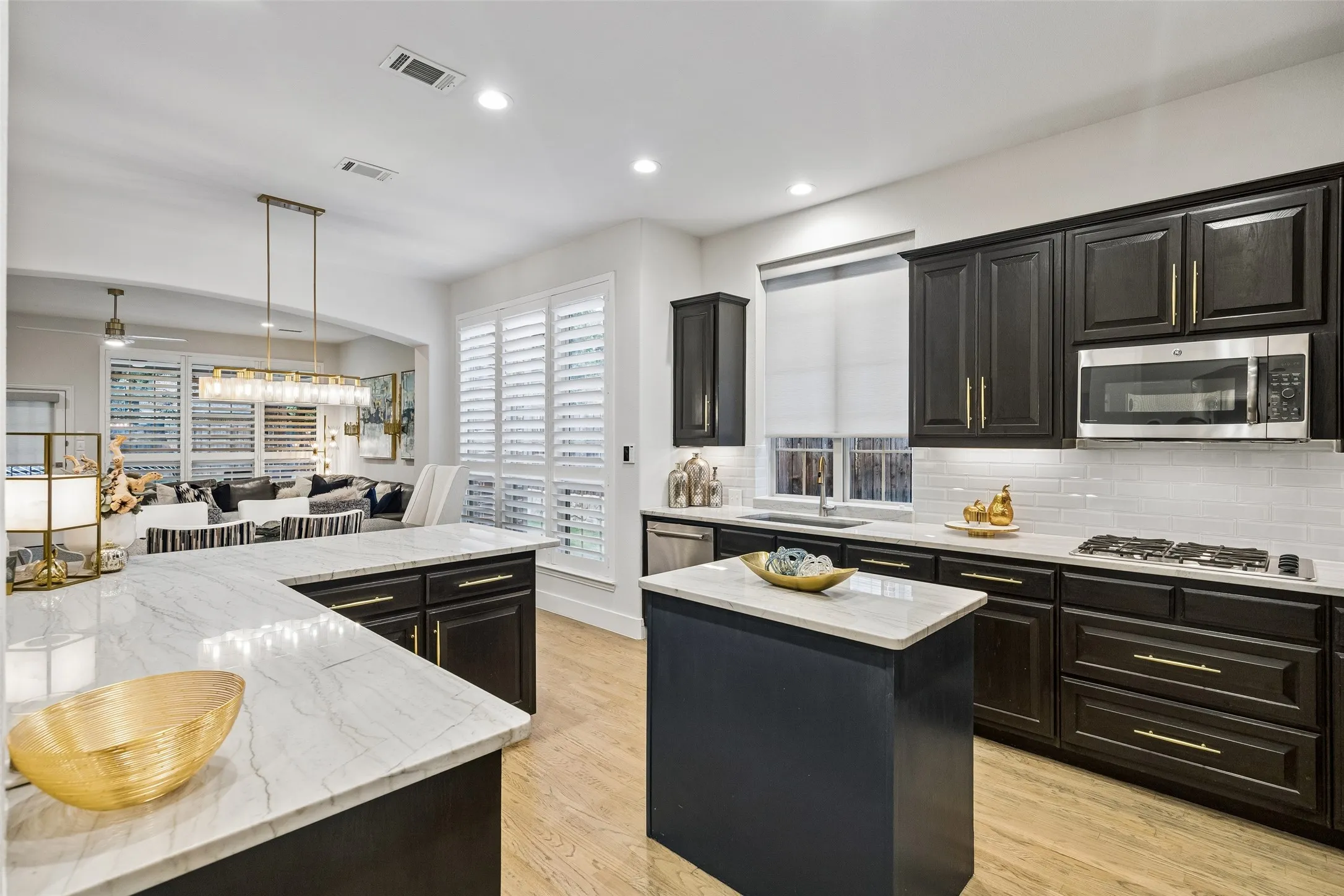 Single Family Residence For Sale in Collin County , 3448 Estes Park Lane, Mc Kinney, Texas 75070, 4 Bedroom, 3 Bathroom, 2 Garage spaces, 2,648 Sqft, built in 2008, mls#21387541, Real Estate Agent in Mc Kinney, Homes For Sale in Collin county, Homes For Sale in Mc Kinney, Realtor in Mc Kinney Texas, Real Estate Brokerage Independent Realty Texas, Luminita Cordes Realtor