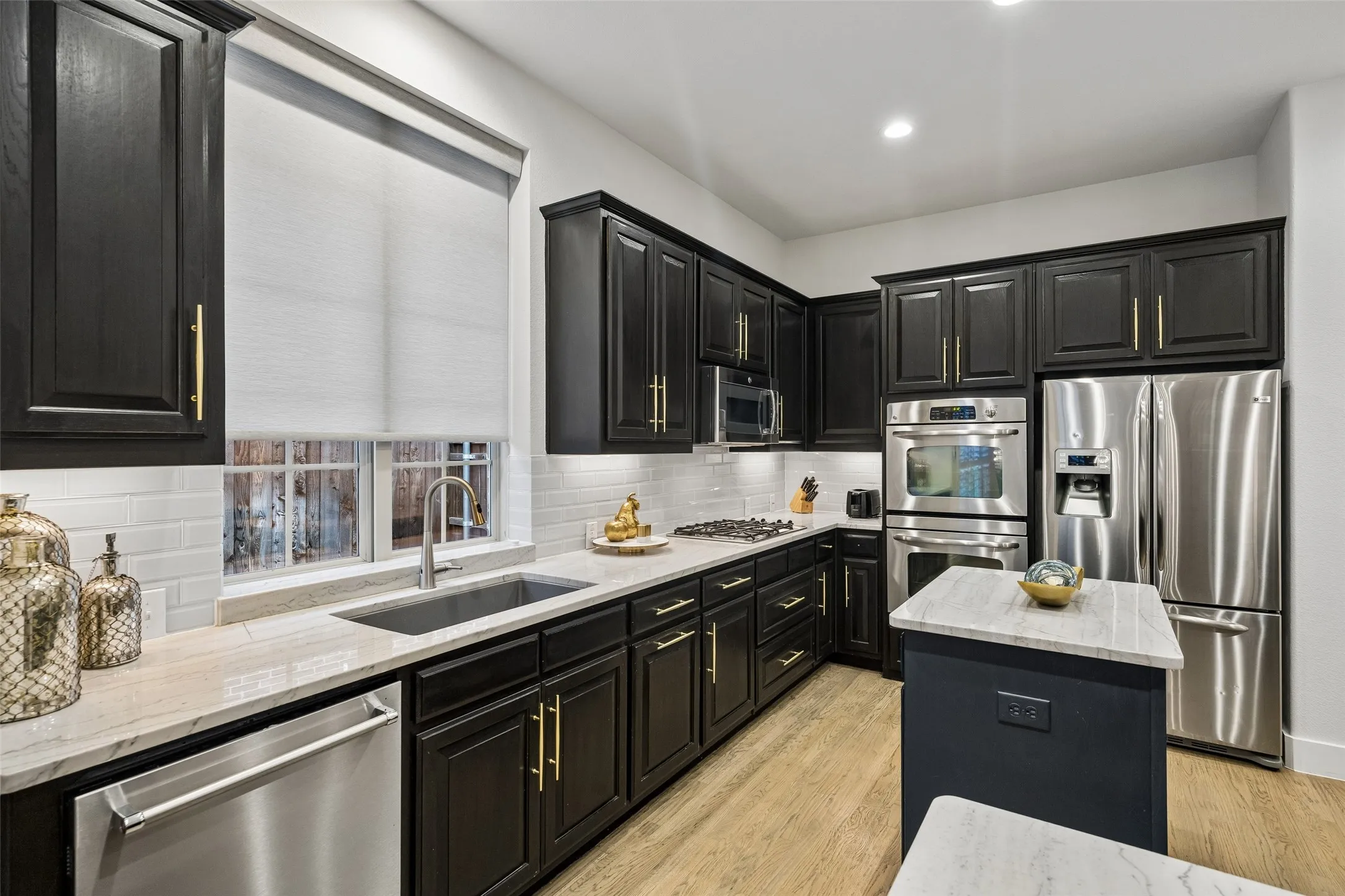 Single Family Residence For Sale in Collin County , 3448 Estes Park Lane, Mc Kinney, Texas 75070, 4 Bedroom, 3 Bathroom, 2 Garage spaces, 2,648 Sqft, built in 2008, mls#21387541, Real Estate Agent in Mc Kinney, Homes For Sale in Collin county, Homes For Sale in Mc Kinney, Realtor in Mc Kinney Texas, Real Estate Brokerage Independent Realty Texas, Luminita Cordes Realtor