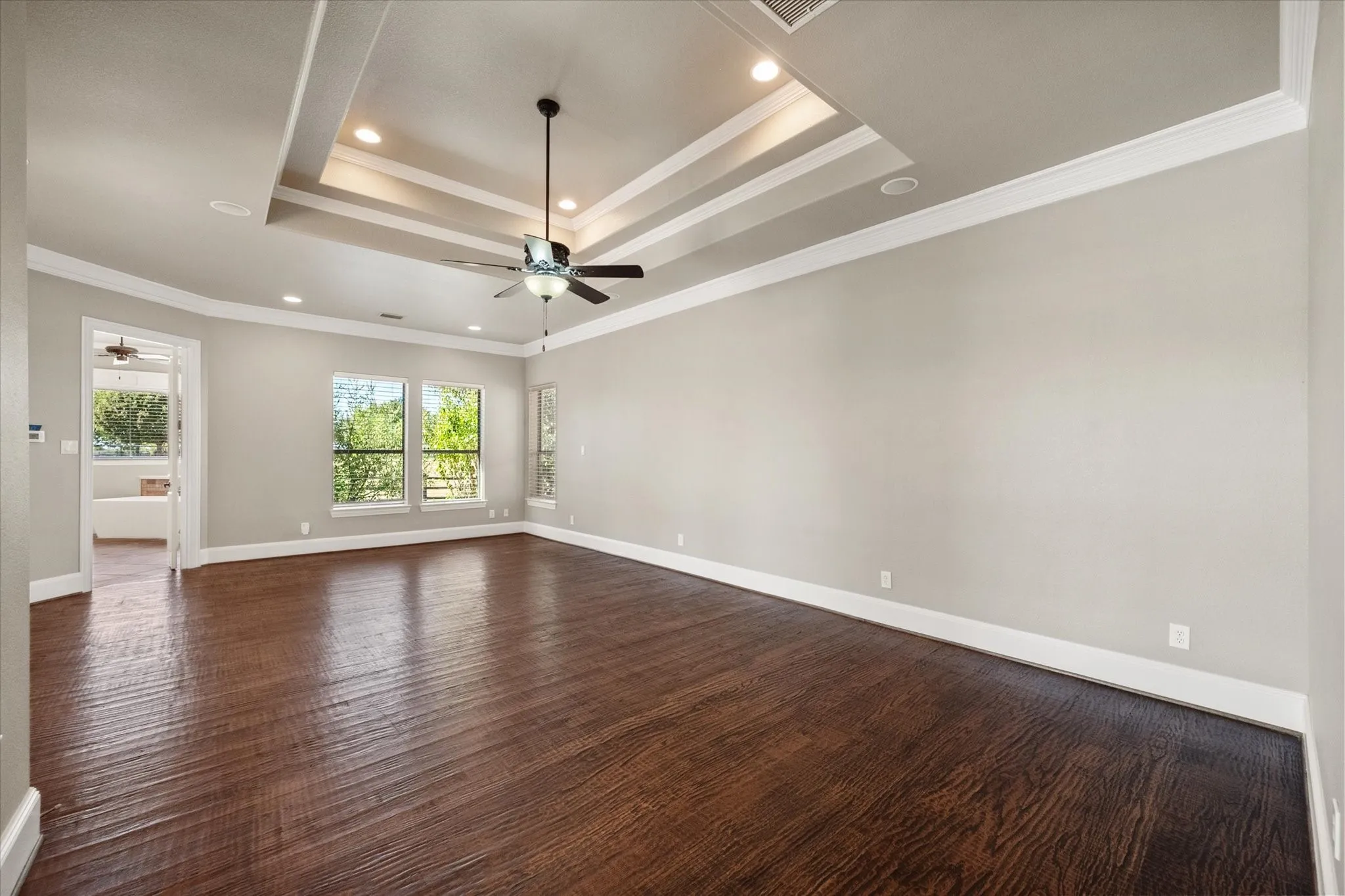 Single Family Residence For Sale in Rockwall County , 2705 Rolling Meadows Drive, Rockwall, Texas 75087, 4 Bedroom, 5 Bathroom, 3 Garage spaces, 4,283 Sqft, built in 2006, mls#21391697, Real Estate Agent in Rockwall, Homes For Sale in Rockwall county, Homes For Sale in Rockwall, Realtor in Rockwall Texas, Real Estate Brokerage Independent Realty Texas, Luminita Cordes Realtor