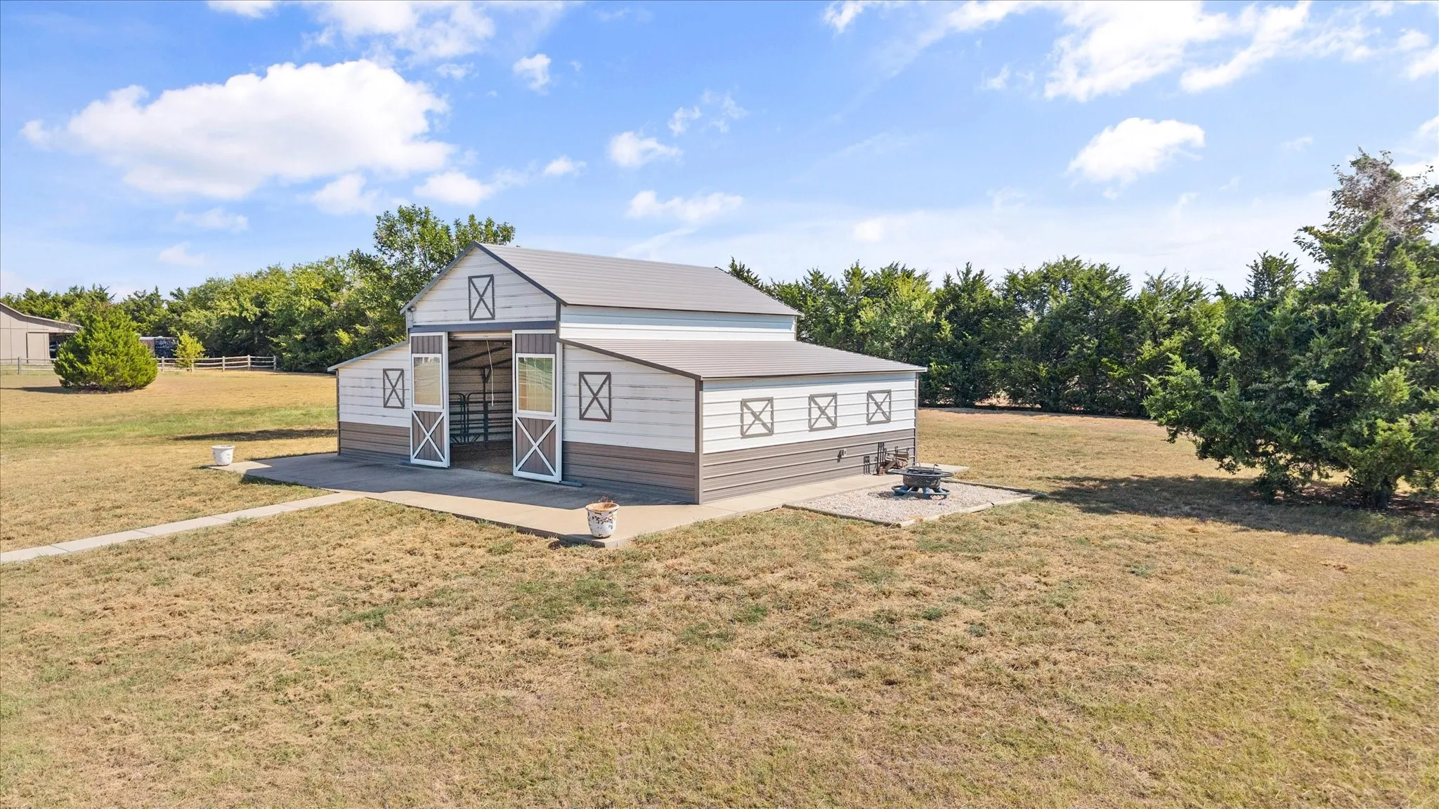 Single Family Residence For Sale in Rockwall County , 2705 Rolling Meadows Drive, Rockwall, Texas 75087, 4 Bedroom, 5 Bathroom, 3 Garage spaces, 4,283 Sqft, built in 2006, mls#21391697, Real Estate Agent in Rockwall, Homes For Sale in Rockwall county, Homes For Sale in Rockwall, Realtor in Rockwall Texas, Real Estate Brokerage Independent Realty Texas, Luminita Cordes Realtor