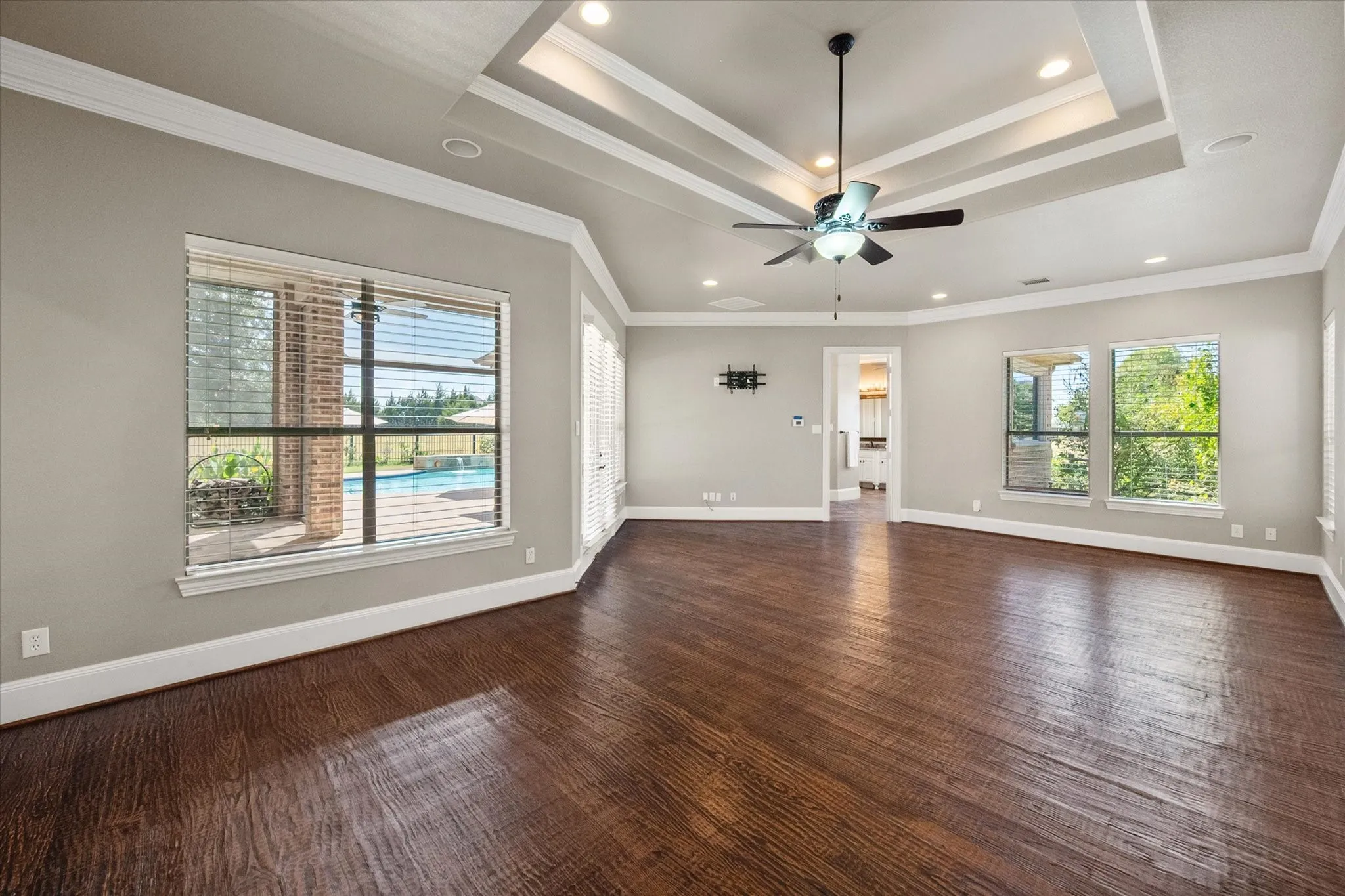 Single Family Residence For Sale in Rockwall County , 2705 Rolling Meadows Drive, Rockwall, Texas 75087, 4 Bedroom, 5 Bathroom, 3 Garage spaces, 4,283 Sqft, built in 2006, mls#21391697, Real Estate Agent in Rockwall, Homes For Sale in Rockwall county, Homes For Sale in Rockwall, Realtor in Rockwall Texas, Real Estate Brokerage Independent Realty Texas, Luminita Cordes Realtor