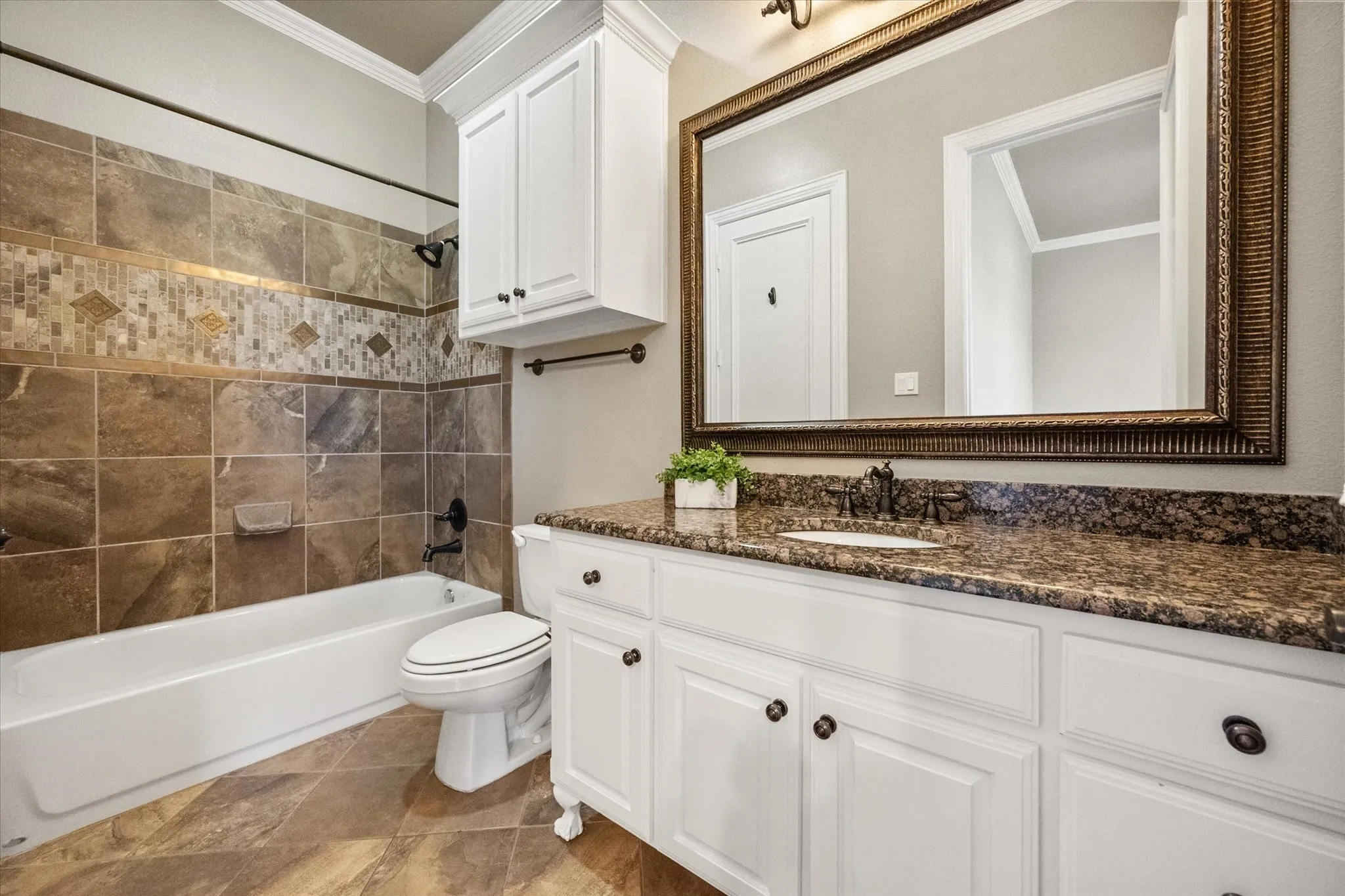 Single Family Residence For Sale in Rockwall County , 2705 Rolling Meadows Drive, Rockwall, Texas 75087, 4 Bedroom, 5 Bathroom, 3 Garage spaces, 4,283 Sqft, built in 2006, mls#21391697, Real Estate Agent in Rockwall, Homes For Sale in Rockwall county, Homes For Sale in Rockwall, Realtor in Rockwall Texas, Real Estate Brokerage Independent Realty Texas, Luminita Cordes Realtor