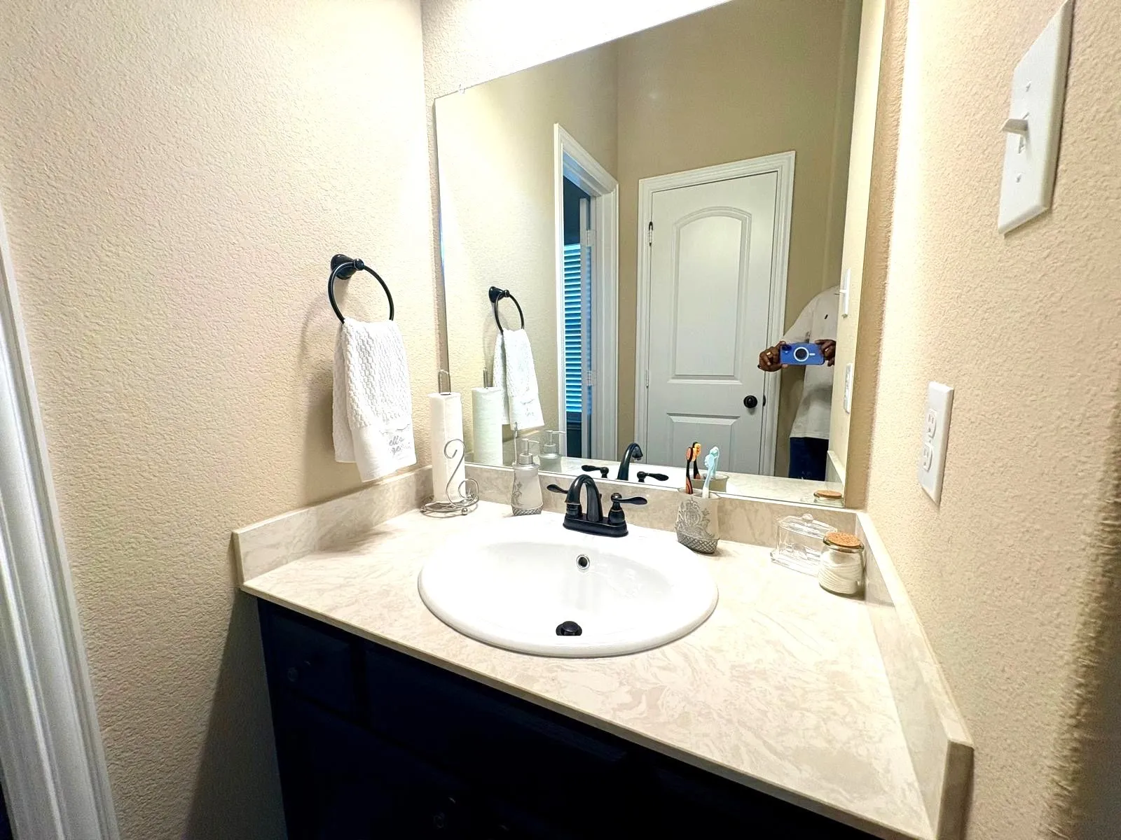 2nd Full bath- upstairs