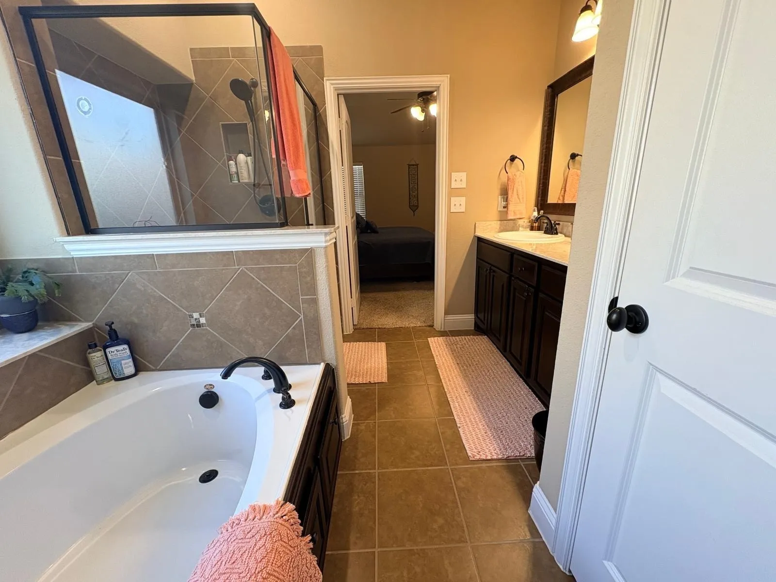 Single Family Residence For Sale in Kaufman County , 252 Arbury Drive, Forney, Texas 75126, 4 Bedroom, 4 Bathroom, 2 Garage spaces, 2,667 Sqft, built in 2017, mls#21391482, Real Estate Agent in Forney, Homes For Sale in Kaufman county, Homes For Sale in Forney, Realtor in Forney Texas, Real Estate Brokerage Independent Realty Texas, Luminita Cordes Realtor
