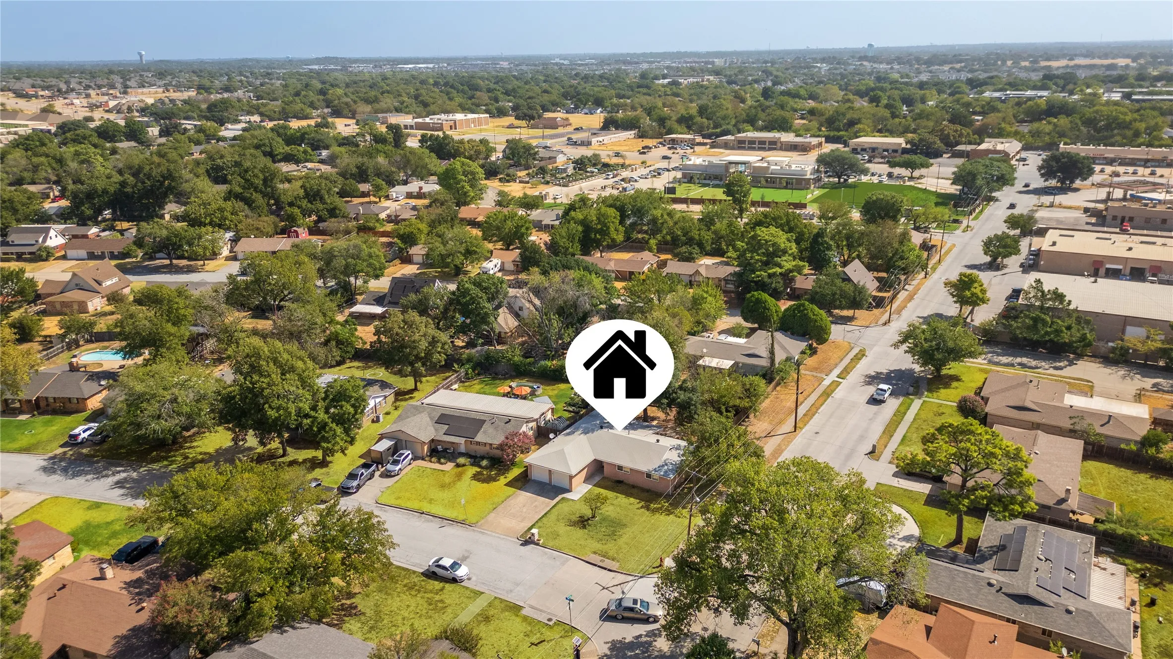 Single Family Residence For Sale in Tarrant County , 5300 Topper Drive, North Richland Hills, Texas 76180, 3 Bedroom, 2 Bathroom, 2 Garage spaces, 1,538 Sqft, built in 1959, mls#21393756, Real Estate Agent in North Richland Hills, Homes For Sale in Tarrant county, Homes For Sale in North Richland Hills, Realtor in North Richland Hills Texas, Real Estate Brokerage Independent Realty Texas, Luminita Cordes Realtor