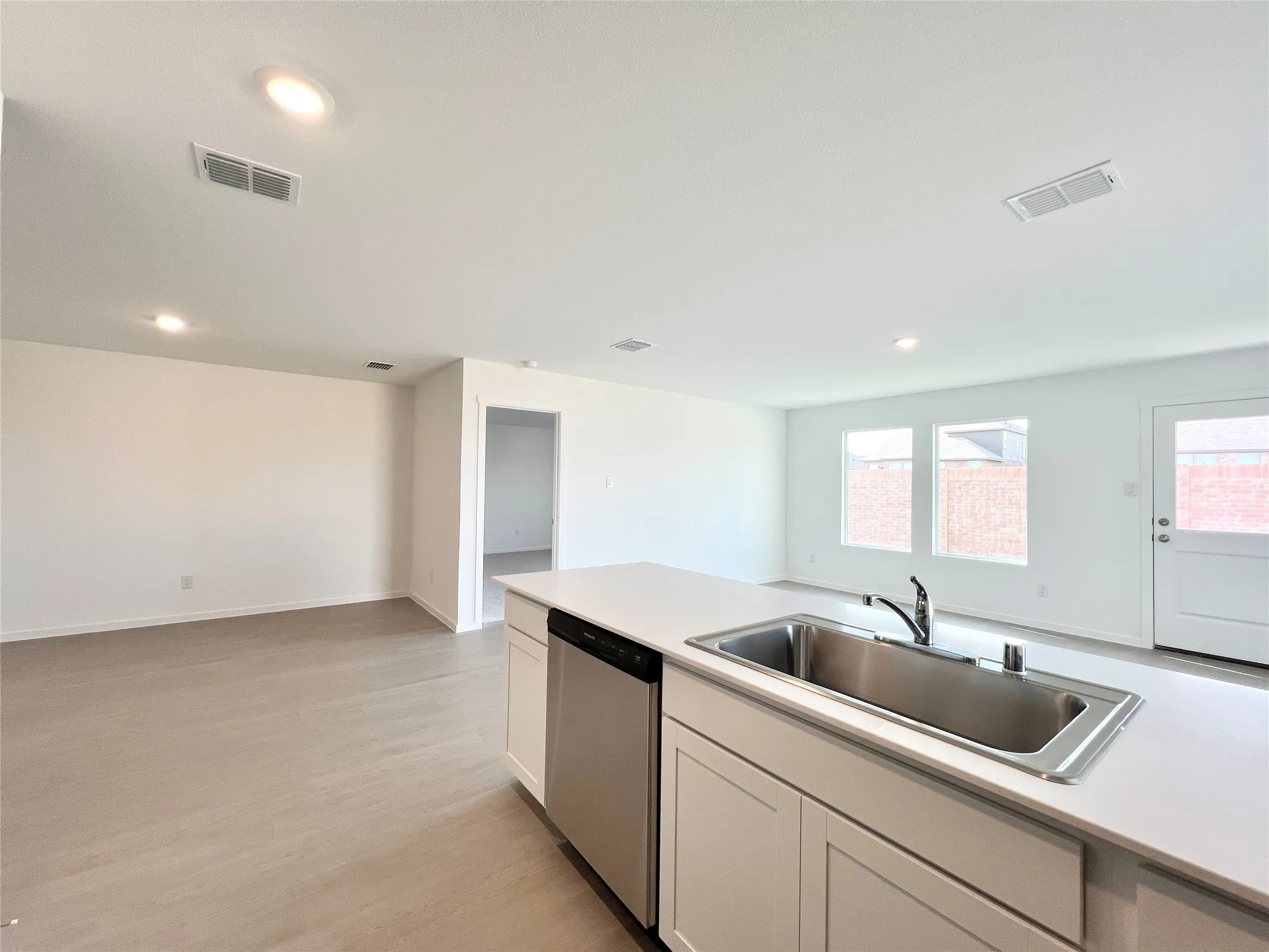 Single Family Residence For Rent in Tarrant County , 4109 Drifters Bend Drive, Fort Worth, Texas 76036, 4 Bedroom, 2 Bathroom, 2 Garage spaces, 1,707 Sqft, built in 2025, mls#21393537, Real Estate Agent in Fort Worth, Homes For Rent in Tarrant county, Homes For Rent in Fort Worth, Realtor in Fort Worth Texas, Real Estate Brokerage Independent Realty Texas, Luminita Cordes Realtor