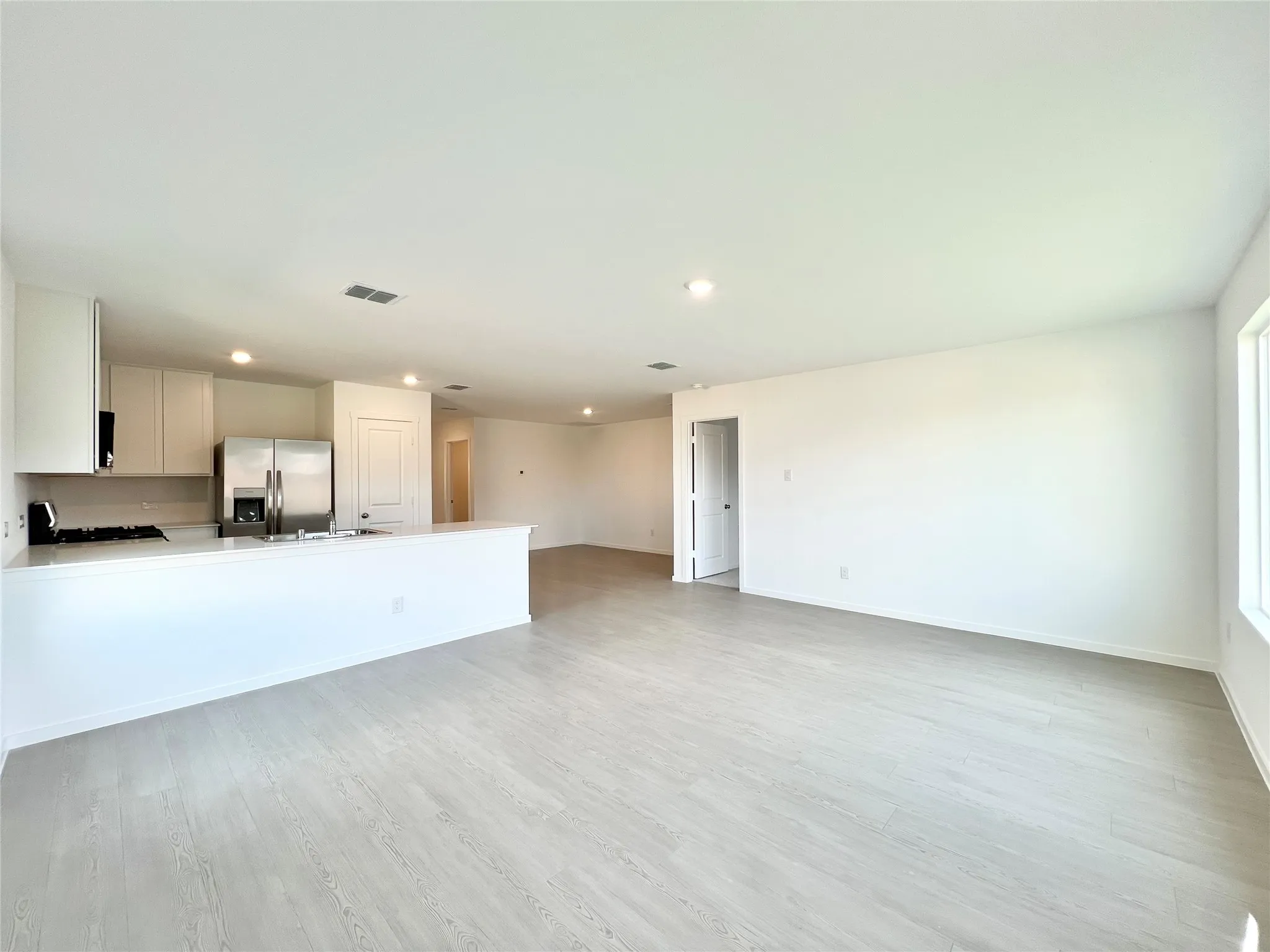 Single Family Residence For Rent in Tarrant County , 4109 Drifters Bend Drive, Fort Worth, Texas 76036, 4 Bedroom, 2 Bathroom, 2 Garage spaces, 1,707 Sqft, built in 2025, mls#21393537, Real Estate Agent in Fort Worth, Homes For Rent in Tarrant county, Homes For Rent in Fort Worth, Realtor in Fort Worth Texas, Real Estate Brokerage Independent Realty Texas, Luminita Cordes Realtor