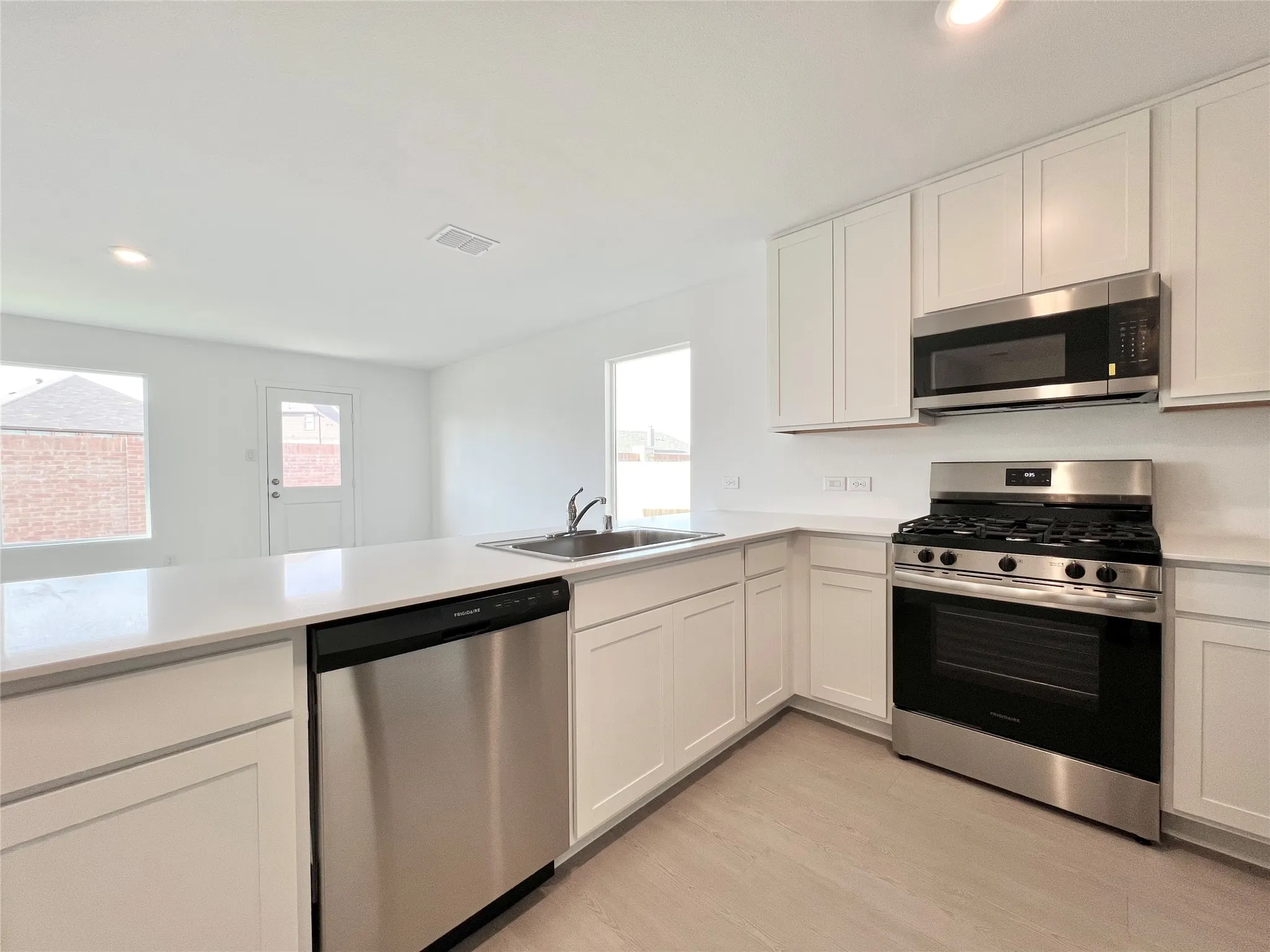 Single Family Residence For Rent in Tarrant County , 4109 Drifters Bend Drive, Fort Worth, Texas 76036, 4 Bedroom, 2 Bathroom, 2 Garage spaces, 1,707 Sqft, built in 2025, mls#21393537, Real Estate Agent in Fort Worth, Homes For Rent in Tarrant county, Homes For Rent in Fort Worth, Realtor in Fort Worth Texas, Real Estate Brokerage Independent Realty Texas, Luminita Cordes Realtor