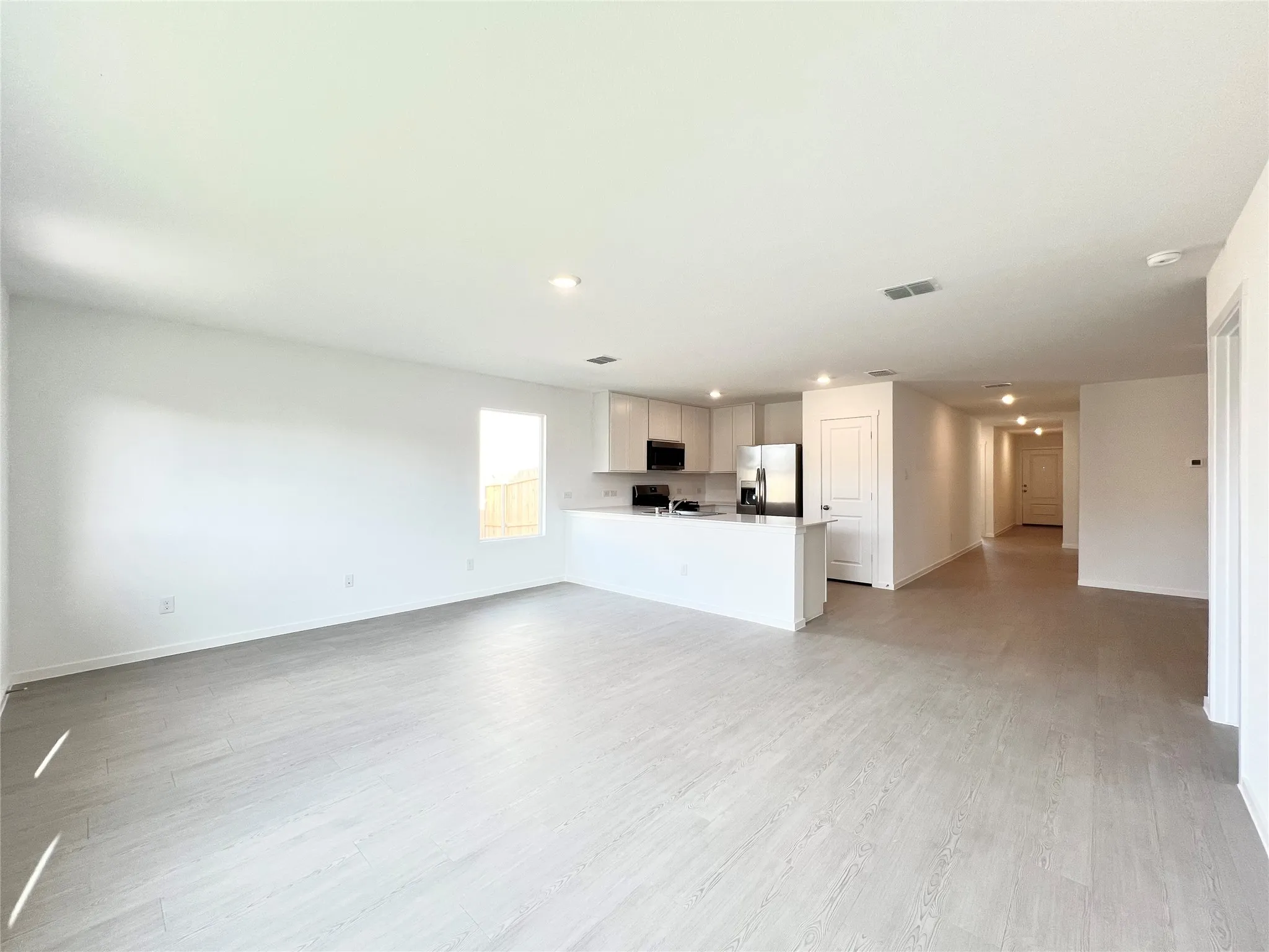 Single Family Residence For Rent in Tarrant County , 4109 Drifters Bend Drive, Fort Worth, Texas 76036, 4 Bedroom, 2 Bathroom, 2 Garage spaces, 1,707 Sqft, built in 2025, mls#21393537, Real Estate Agent in Fort Worth, Homes For Rent in Tarrant county, Homes For Rent in Fort Worth, Realtor in Fort Worth Texas, Real Estate Brokerage Independent Realty Texas, Luminita Cordes Realtor