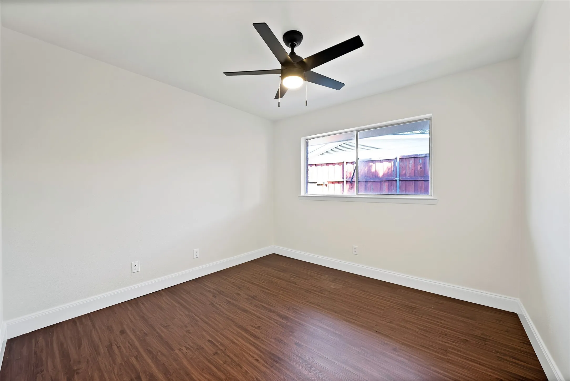 Single Family Residence For Sale in Dallas County , 513 Lexington Lane, Richardson, Texas 75080, 3 Bedroom, 2 Bathroom, 1 Garage spaces, 1,364 Sqft, built in 1961, mls#21390359, Real Estate Agent in Richardson, Homes For Sale in Dallas county, Homes For Sale in Richardson, Realtor in Richardson Texas, Real Estate Brokerage Independent Realty Texas, Luminita Cordes Realtor
