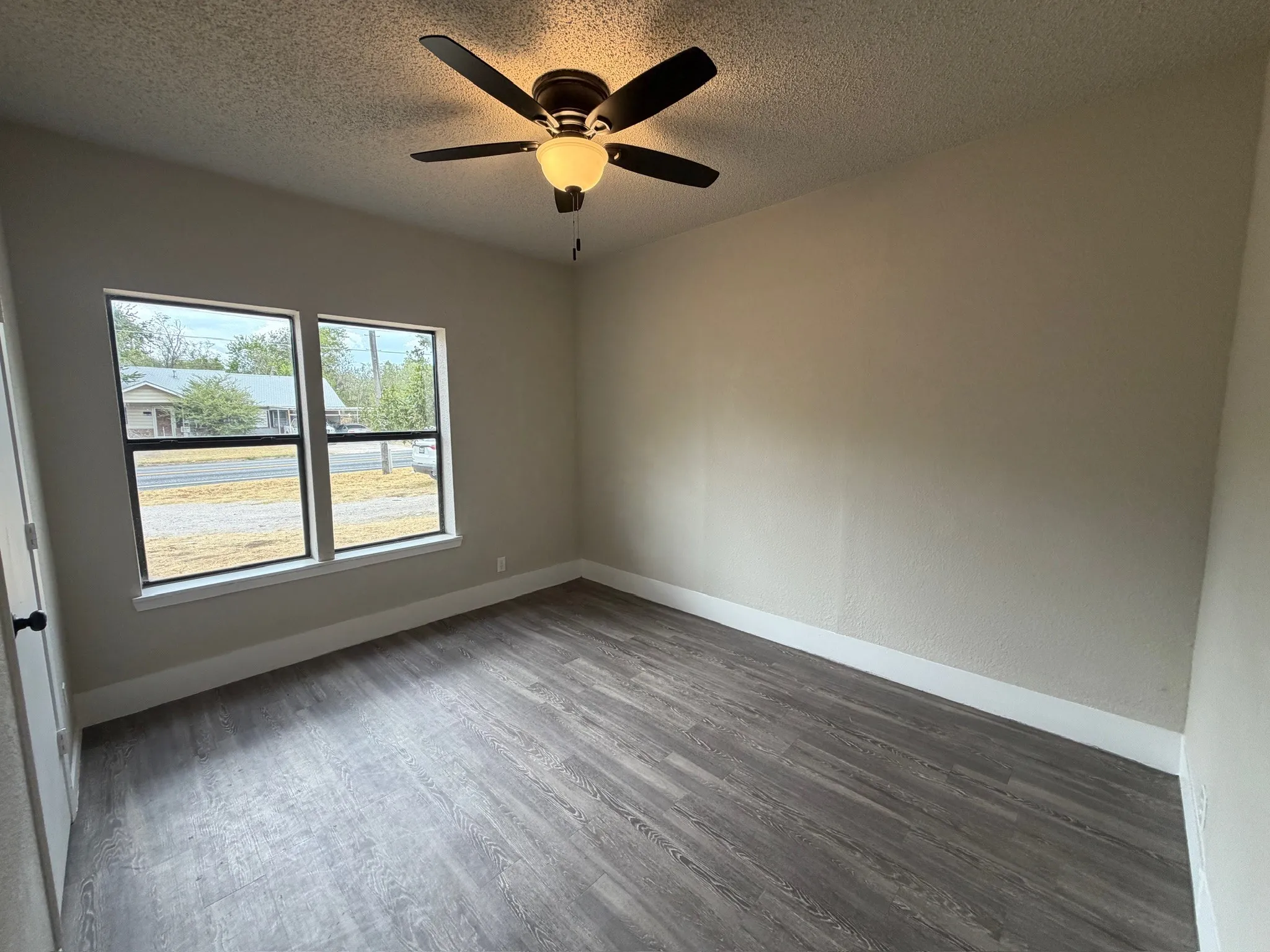 Single Family Residence For Sale in Eastland County , 1105 W Main Street, Eastland, Texas 76448, 2 Bedroom, 1 Bathroom, Garage spaces, 1,120 Sqft, built in 1945, mls#21393114, Real Estate Agent in Eastland, Homes For Sale in Eastland county, Homes For Sale in Eastland, Realtor in Eastland Texas, Real Estate Brokerage Independent Realty Texas, Luminita Cordes Realtor
