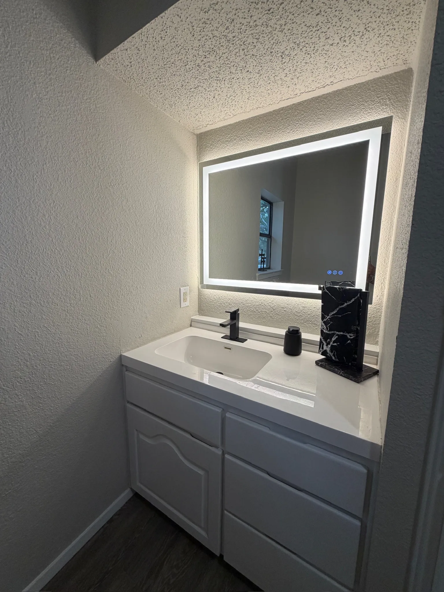 Single Family Residence For Sale in Eastland County , 1105 W Main Street, Eastland, Texas 76448, 2 Bedroom, 1 Bathroom, Garage spaces, 1,120 Sqft, built in 1945, mls#21393114, Real Estate Agent in Eastland, Homes For Sale in Eastland county, Homes For Sale in Eastland, Realtor in Eastland Texas, Real Estate Brokerage Independent Realty Texas, Luminita Cordes Realtor