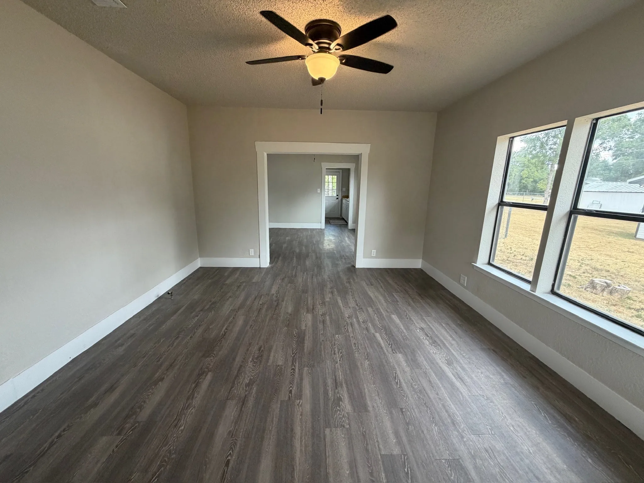 Single Family Residence For Sale in Eastland County , 1105 W Main Street, Eastland, Texas 76448, 2 Bedroom, 1 Bathroom, Garage spaces, 1,120 Sqft, built in 1945, mls#21393114, Real Estate Agent in Eastland, Homes For Sale in Eastland county, Homes For Sale in Eastland, Realtor in Eastland Texas, Real Estate Brokerage Independent Realty Texas, Luminita Cordes Realtor
