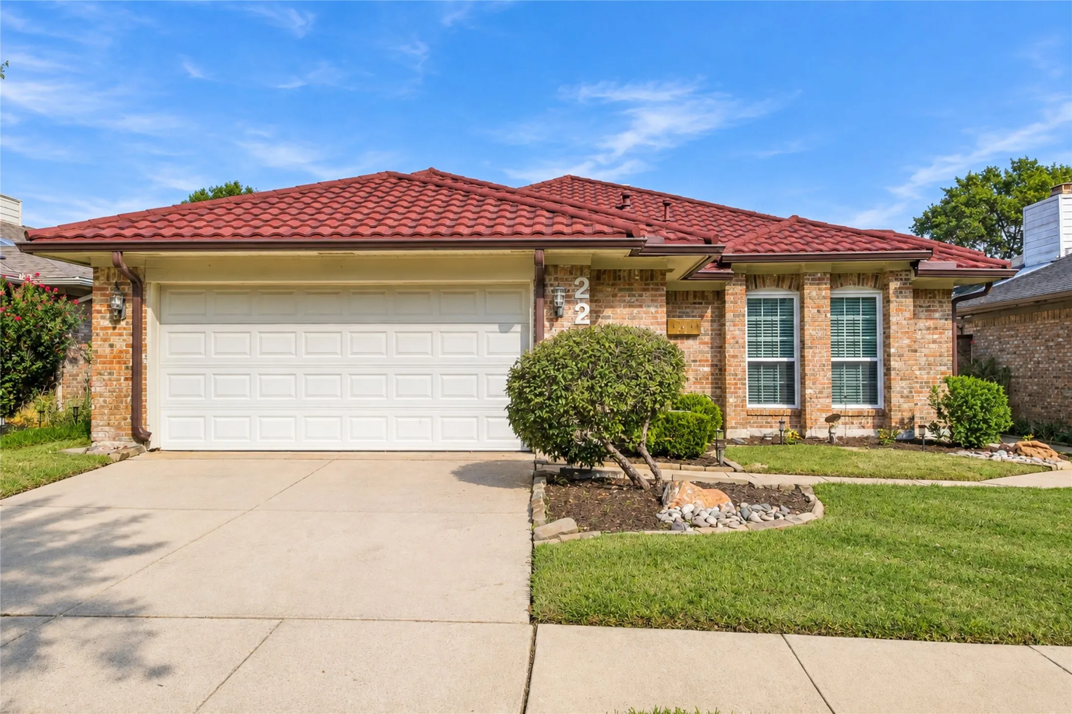Single Family Residence For Sale in Tarrant County , 2211 Mediterranean Avenue, Arlington, Texas 76011, 3 Bedroom, 2 Bathroom, 2 Garage spaces, 2,130 Sqft, built in 1983, mls#21391745, Real Estate Agent in Arlington, Homes For Sale in Tarrant county, Homes For Sale in Arlington, Realtor in Arlington Texas, Real Estate Brokerage Independent Realty Texas, Luminita Cordes Realtor