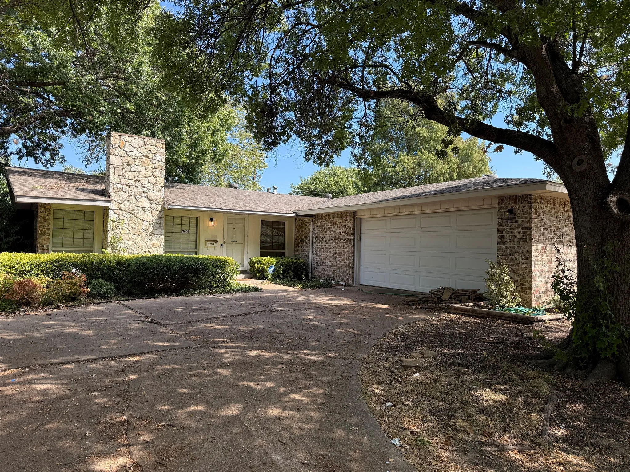Single Family Residence For Sale
