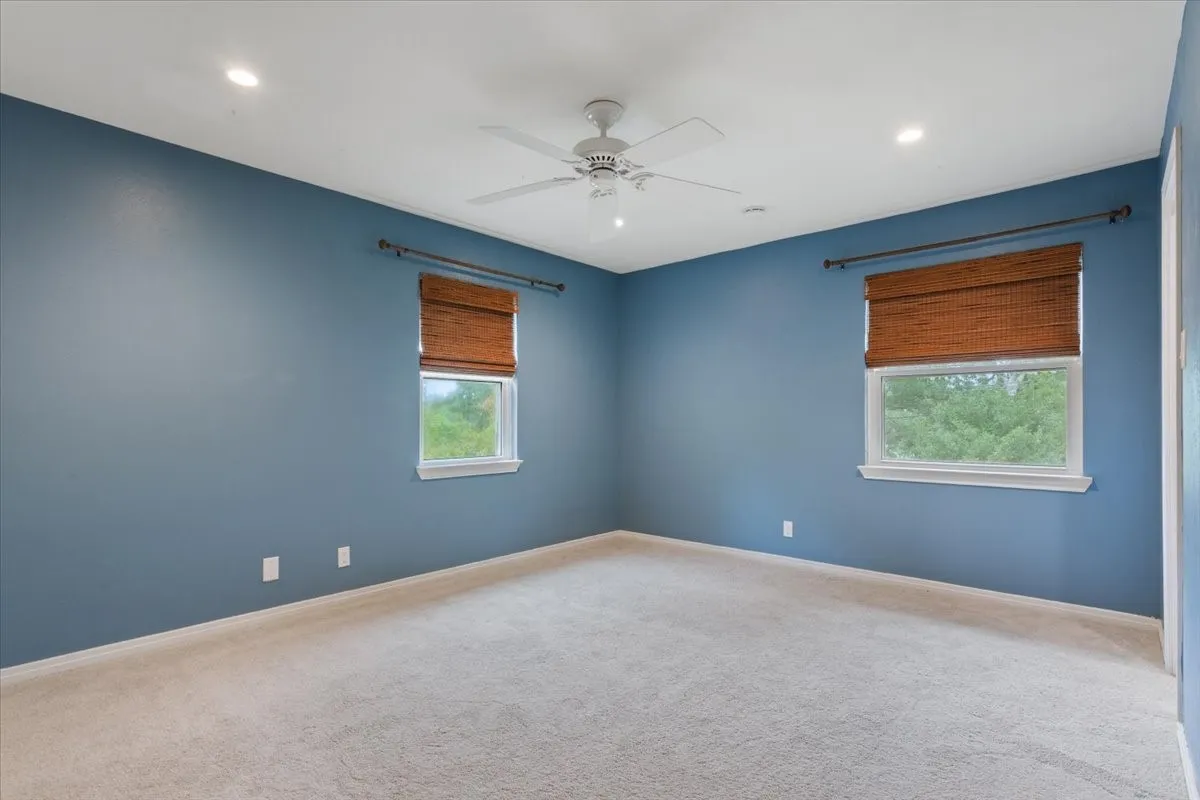 Single Family Residence For Sale in Mc Lennan County , 425 White Hall Road, Woodway, Texas 76712, 3 Bedroom, 4 Bathroom, 2 Garage spaces, 2,402 Sqft, built in 1963, mls#21393855, Real Estate Agent in Woodway, Homes For Sale in Mc Lennan county, Homes For Sale in Woodway, Realtor in Woodway Texas, Real Estate Brokerage Independent Realty Texas, Luminita Cordes Realtor