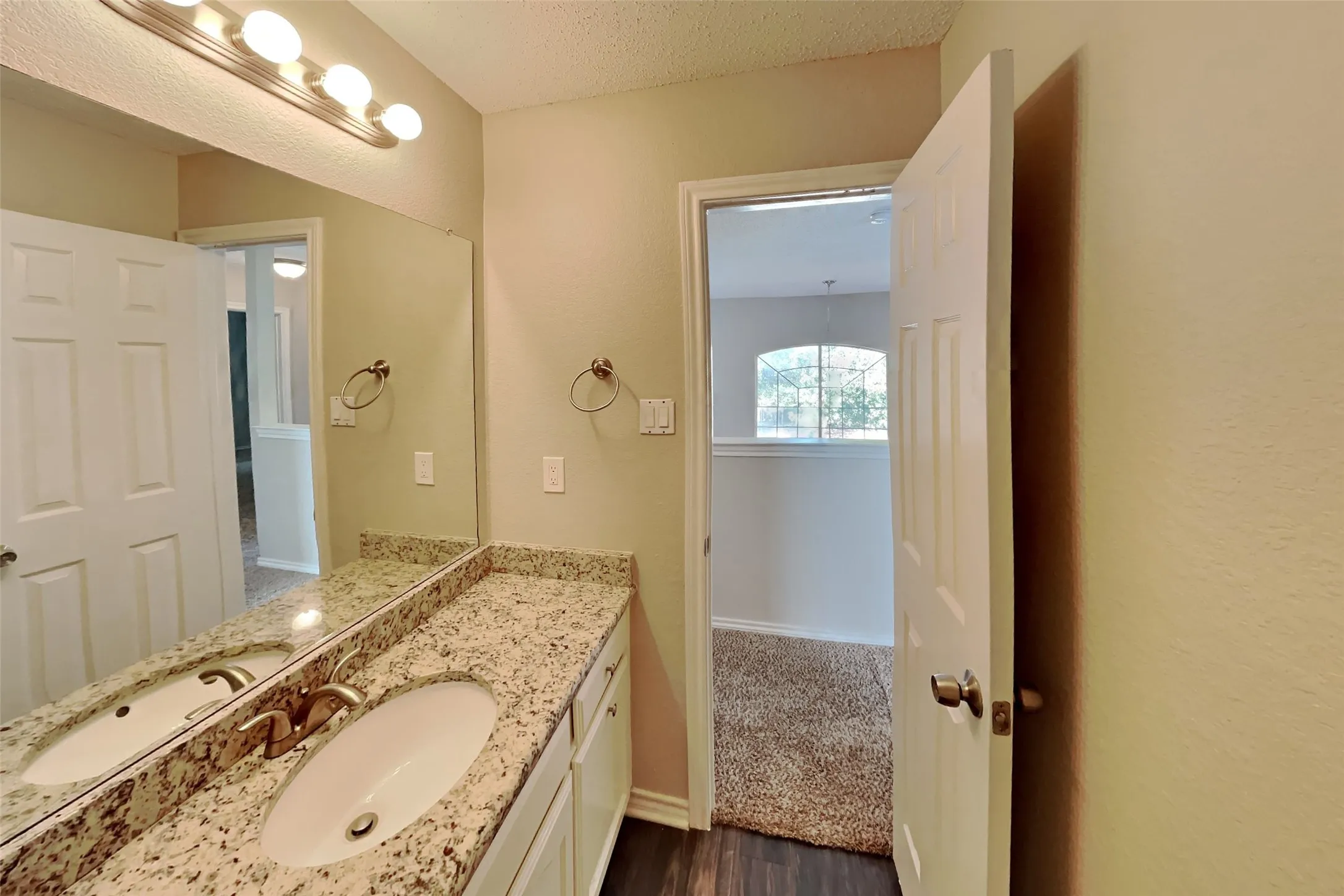 Single Family Residence For Rent in Collin County , 7680 Tournament Road, Frisco, Texas 75035, 3 Bedroom, 3 Bathroom, 2 Garage spaces, 2,262 Sqft, built in 1994, mls#21393849, Real Estate Agent in Frisco, Homes For Rent in Collin county, Homes For Rent in Frisco, Realtor in Frisco Texas, Real Estate Brokerage Independent Realty Texas, Luminita Cordes Realtor