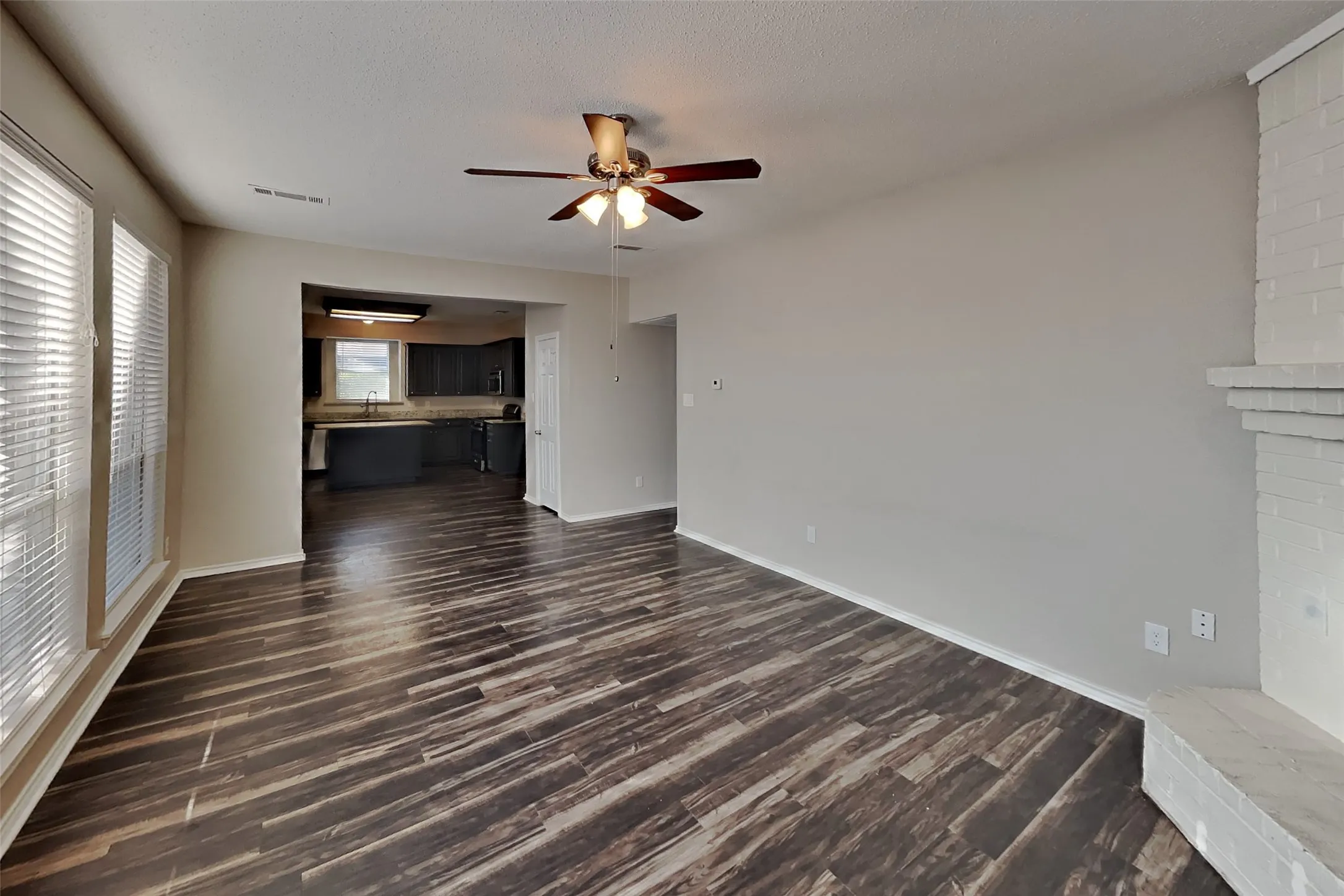 Single Family Residence For Rent in Collin County , 7680 Tournament Road, Frisco, Texas 75035, 3 Bedroom, 3 Bathroom, 2 Garage spaces, 2,262 Sqft, built in 1994, mls#21393849, Real Estate Agent in Frisco, Homes For Rent in Collin county, Homes For Rent in Frisco, Realtor in Frisco Texas, Real Estate Brokerage Independent Realty Texas, Luminita Cordes Realtor