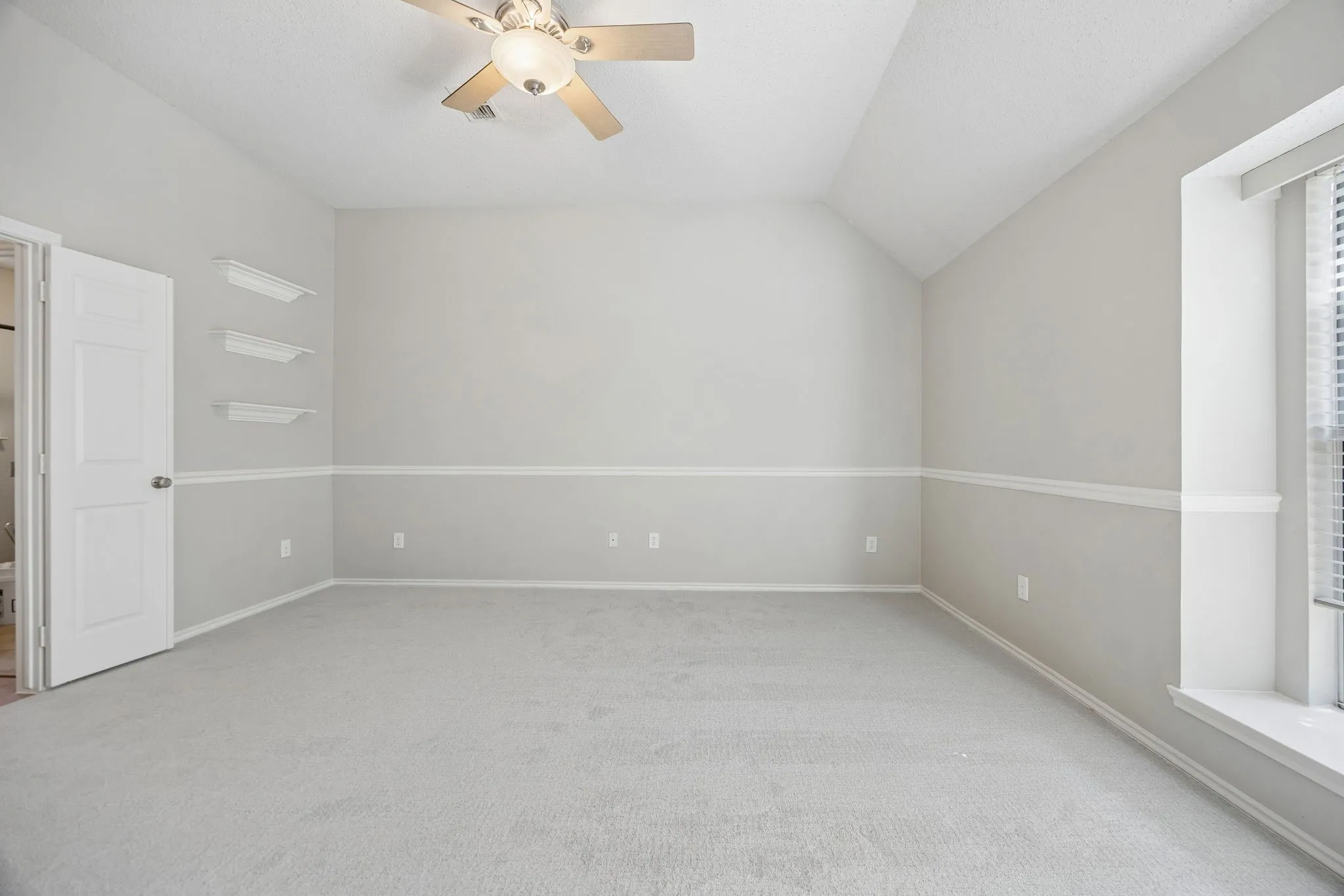 Single Family Residence For Rent in Collin County , 305 Fairfax Drive, Allen, Texas 75013, 3 Bedroom, 2 Bathroom, 2 Garage spaces, 1,829 Sqft, built in 1994, mls#21393816, Real Estate Agent in Allen, Homes For Rent in Collin county, Homes For Rent in Allen, Realtor in Allen Texas, Real Estate Brokerage Independent Realty Texas, Luminita Cordes Realtor