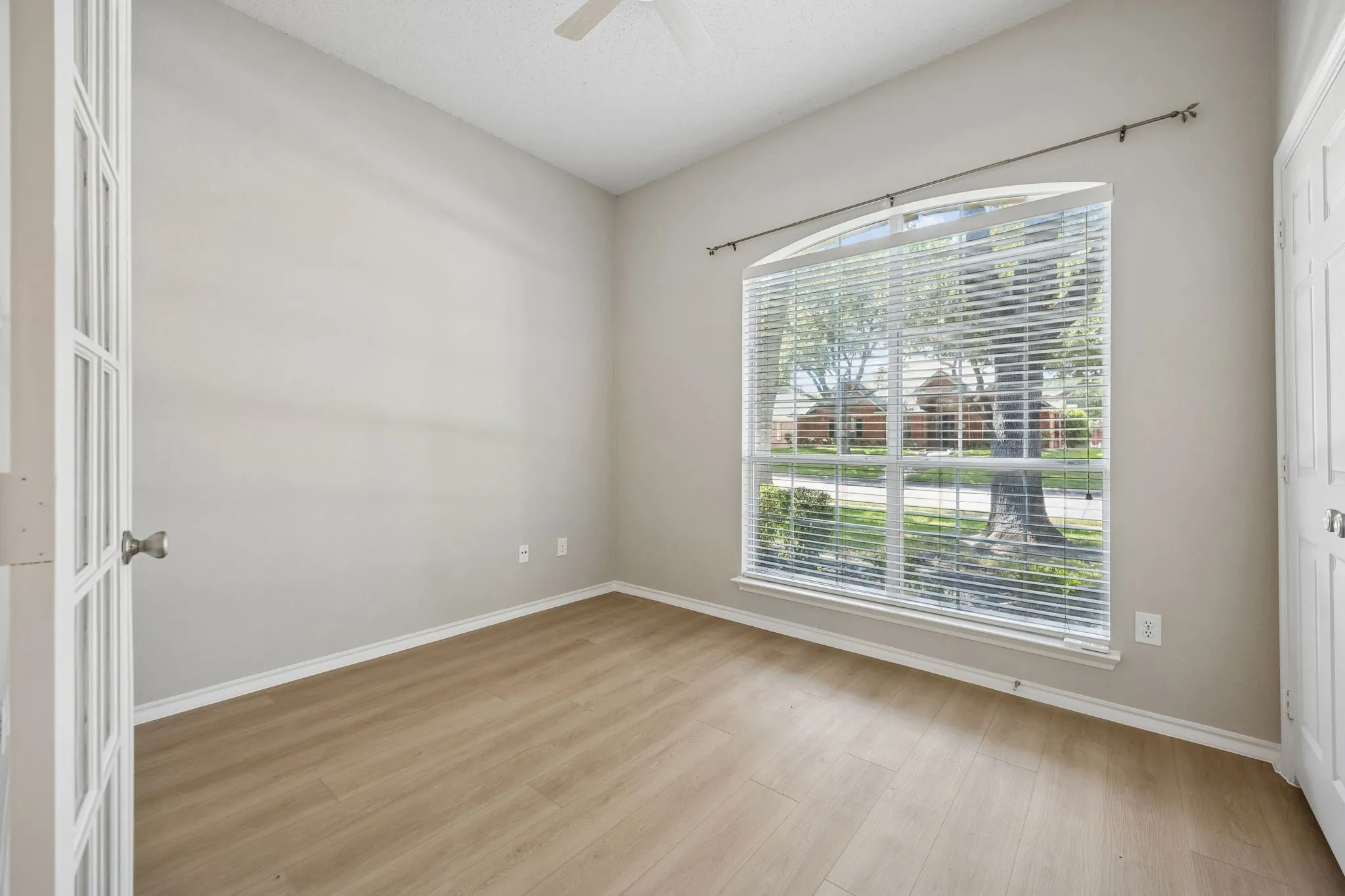 Single Family Residence For Rent in Collin County , 305 Fairfax Drive, Allen, Texas 75013, 3 Bedroom, 2 Bathroom, 2 Garage spaces, 1,829 Sqft, built in 1994, mls#21393816, Real Estate Agent in Allen, Homes For Rent in Collin county, Homes For Rent in Allen, Realtor in Allen Texas, Real Estate Brokerage Independent Realty Texas, Luminita Cordes Realtor