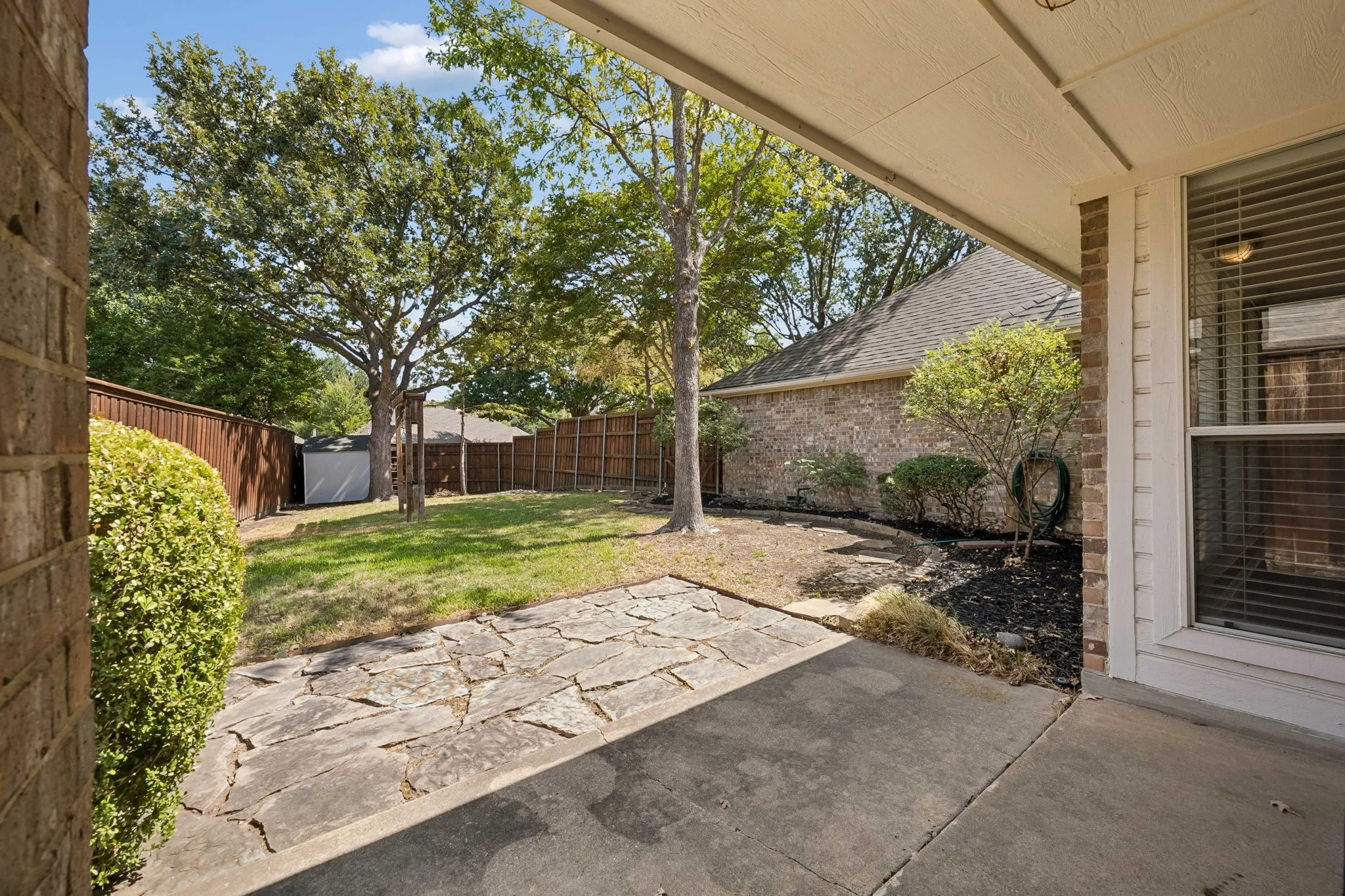Single Family Residence For Rent in Collin County , 305 Fairfax Drive, Allen, Texas 75013, 3 Bedroom, 2 Bathroom, 2 Garage spaces, 1,829 Sqft, built in 1994, mls#21393816, Real Estate Agent in Allen, Homes For Rent in Collin county, Homes For Rent in Allen, Realtor in Allen Texas, Real Estate Brokerage Independent Realty Texas, Luminita Cordes Realtor