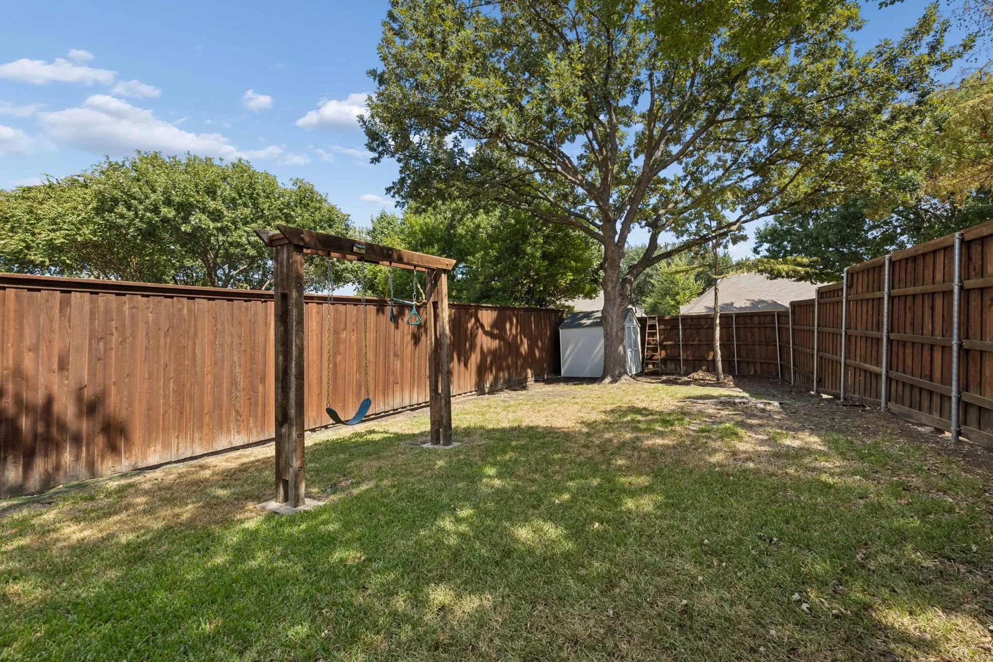 Single Family Residence For Rent in Collin County , 305 Fairfax Drive, Allen, Texas 75013, 3 Bedroom, 2 Bathroom, 2 Garage spaces, 1,829 Sqft, built in 1994, mls#21393816, Real Estate Agent in Allen, Homes For Rent in Collin county, Homes For Rent in Allen, Realtor in Allen Texas, Real Estate Brokerage Independent Realty Texas, Luminita Cordes Realtor