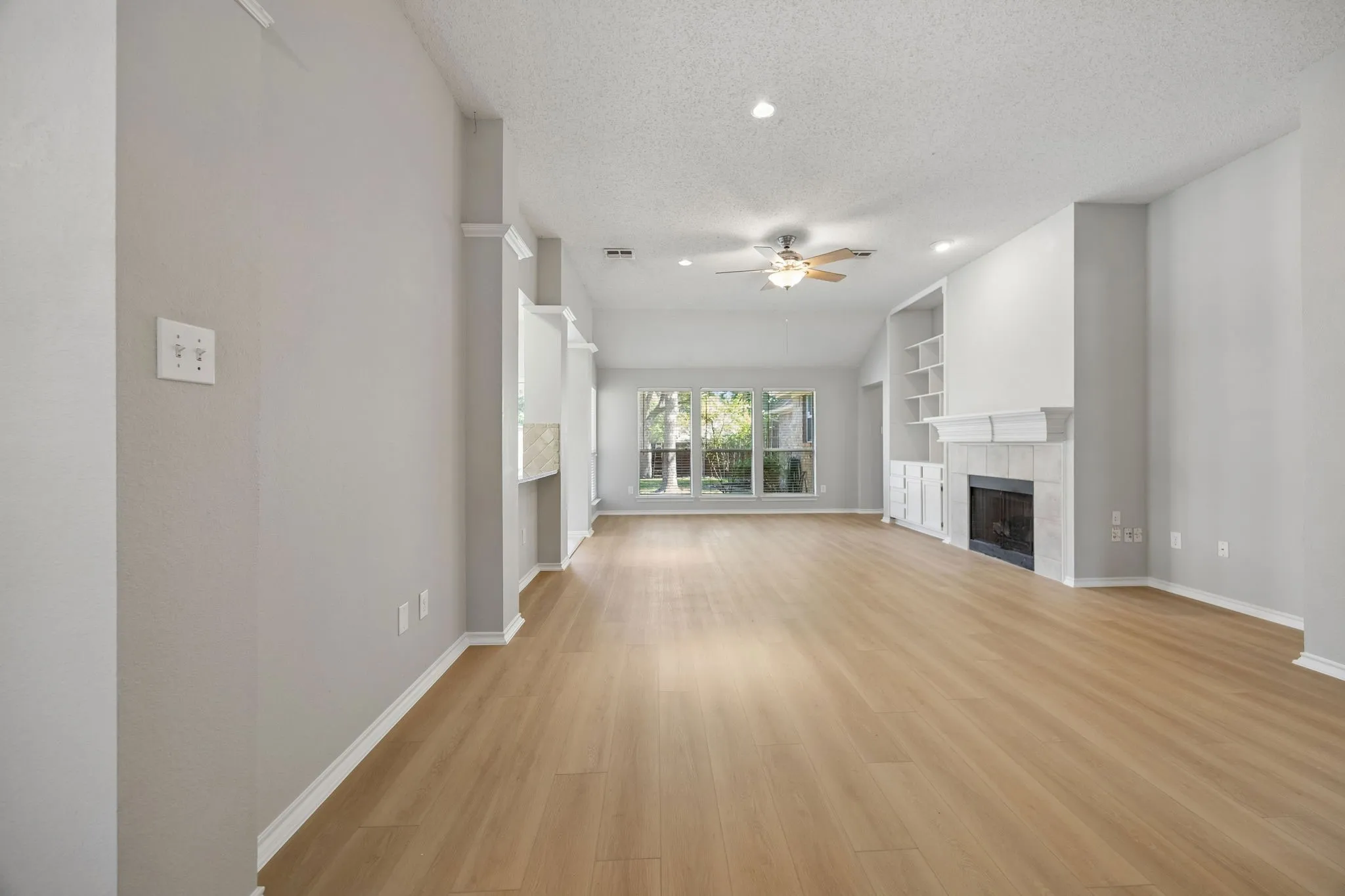 Single Family Residence For Rent in Collin County , 305 Fairfax Drive, Allen, Texas 75013, 3 Bedroom, 2 Bathroom, 2 Garage spaces, 1,829 Sqft, built in 1994, mls#21393816, Real Estate Agent in Allen, Homes For Rent in Collin county, Homes For Rent in Allen, Realtor in Allen Texas, Real Estate Brokerage Independent Realty Texas, Luminita Cordes Realtor