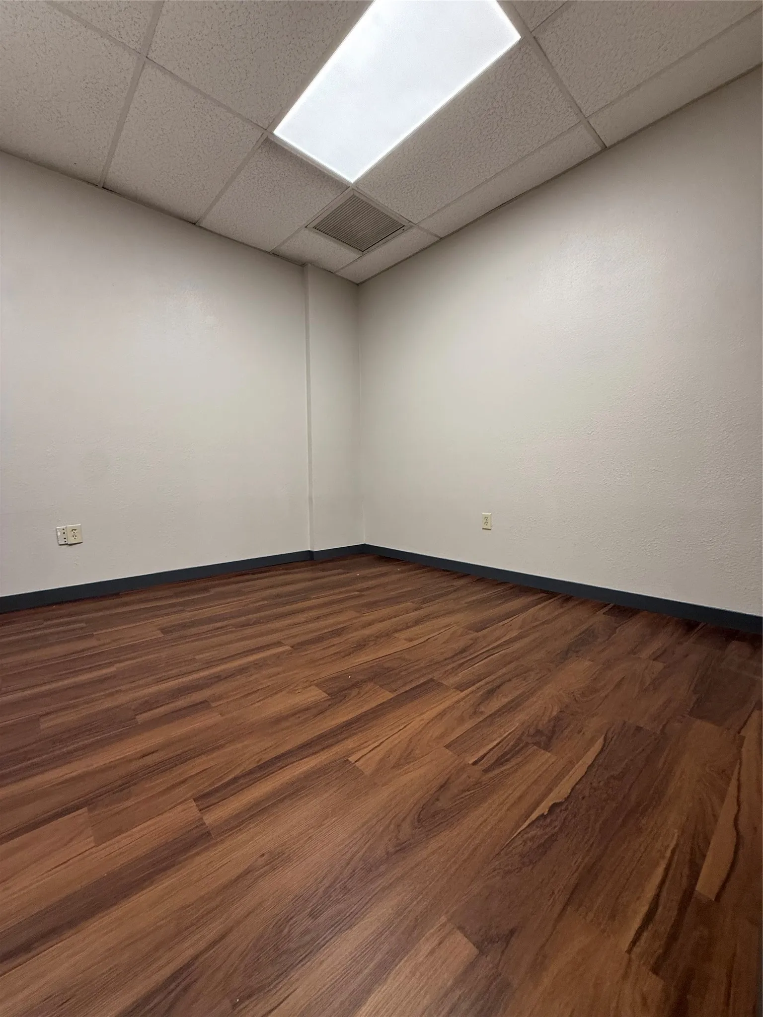 Retail For Sale in Tarrant County , 330 S Blue Mound Road, Saginaw, Texas 76131, 0, 0, Garage spaces, 0 Sqft, built in 1998, mls#21393762, Real Estate Agent in Saginaw, Homes For Sale in Tarrant county, Homes For Sale in Saginaw, Realtor in Saginaw Texas, Real Estate Brokerage Independent Realty Texas, Luminita Cordes Realtor