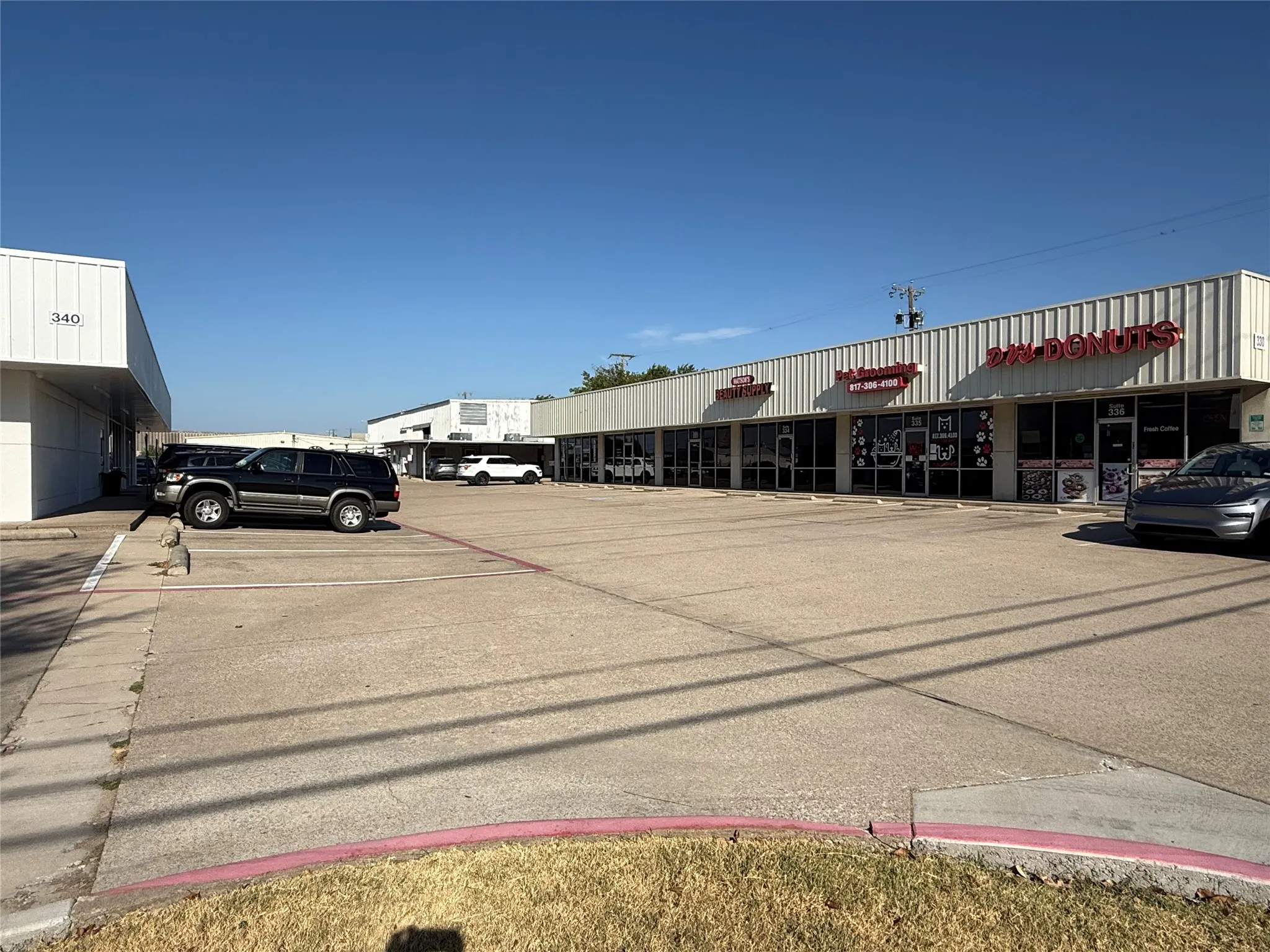 Retail For Sale in Tarrant County , 330 S Blue Mound Road, Saginaw, Texas 76131, 0, 0, Garage spaces, 0 Sqft, built in 1998, mls#21393762, Real Estate Agent in Saginaw, Homes For Sale in Tarrant county, Homes For Sale in Saginaw, Realtor in Saginaw Texas, Real Estate Brokerage Independent Realty Texas, Luminita Cordes Realtor