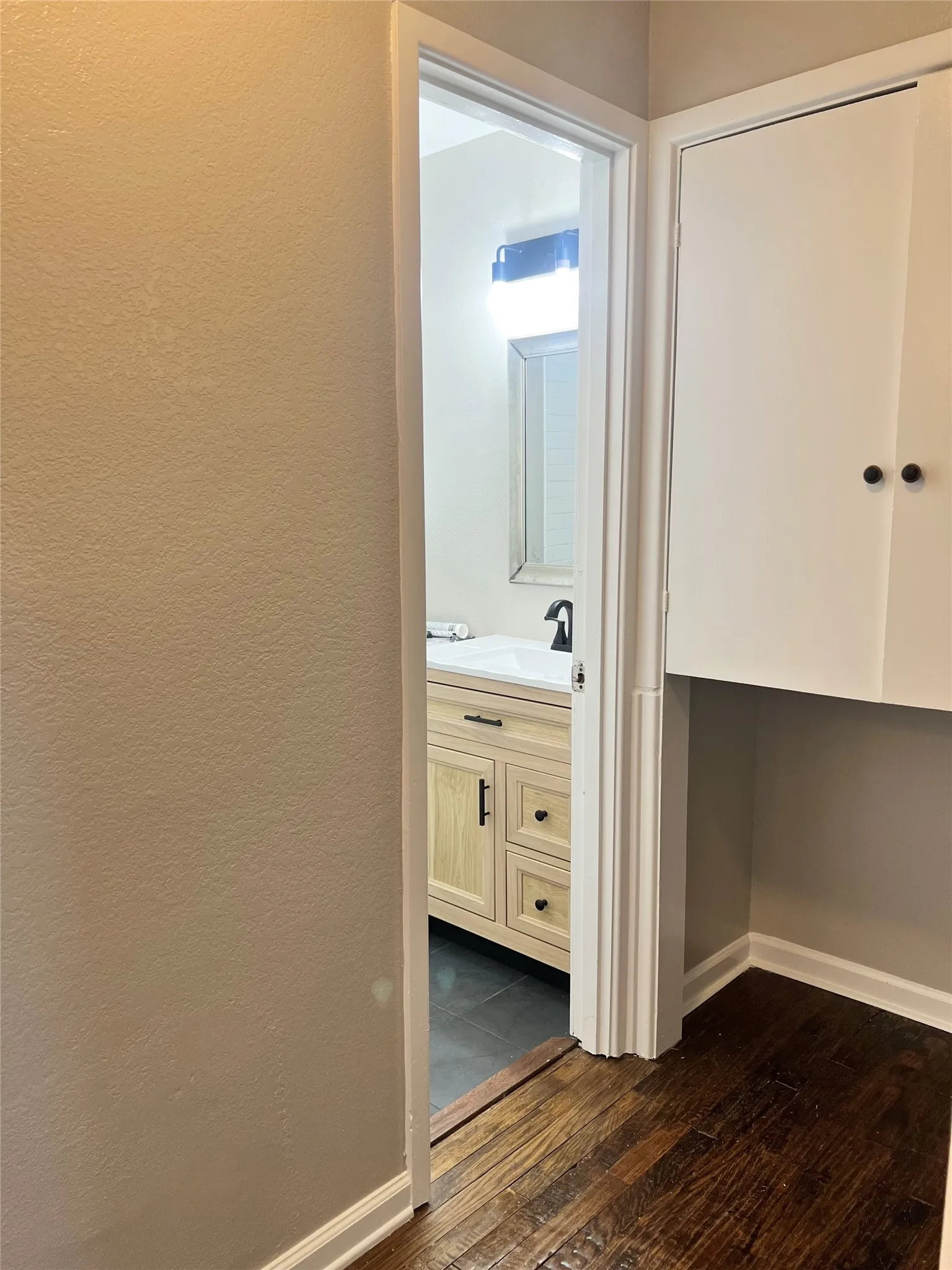 Single Family Residence For Rent in Dallas County , 119 Nichols Street, Irving, Texas 75060, 3 Bedroom, 1 Bathroom, 2 Garage spaces, 1,289 Sqft, built in 1952, mls#21393866, Real Estate Agent in Irving, Homes For Rent in Dallas county, Homes For Rent in Irving, Realtor in Irving Texas, Real Estate Brokerage Independent Realty Texas, Luminita Cordes Realtor