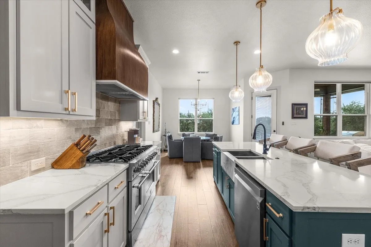 Single Family Residence For Sale in Hood County , 4305 Shale Bluff Court, Granbury, Texas 76048, 4 Bedroom, 3 Bathroom, 2 Garage spaces, 2,833 Sqft, built in 2023, mls#21393832, Real Estate Agent in Granbury, Homes For Sale in Hood county, Homes For Sale in Granbury, Realtor in Granbury Texas, Real Estate Brokerage Independent Realty Texas, Luminita Cordes Realtor