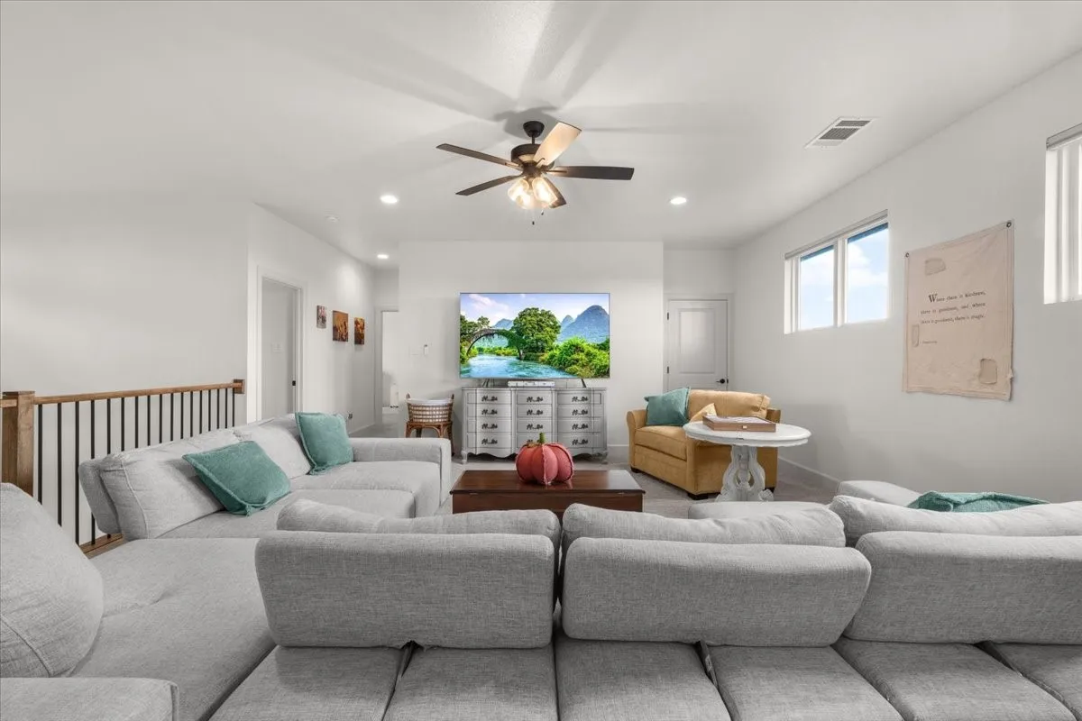 Single Family Residence For Sale in Hood County , 4305 Shale Bluff Court, Granbury, Texas 76048, 4 Bedroom, 3 Bathroom, 2 Garage spaces, 2,833 Sqft, built in 2023, mls#21393832, Real Estate Agent in Granbury, Homes For Sale in Hood county, Homes For Sale in Granbury, Realtor in Granbury Texas, Real Estate Brokerage Independent Realty Texas, Luminita Cordes Realtor