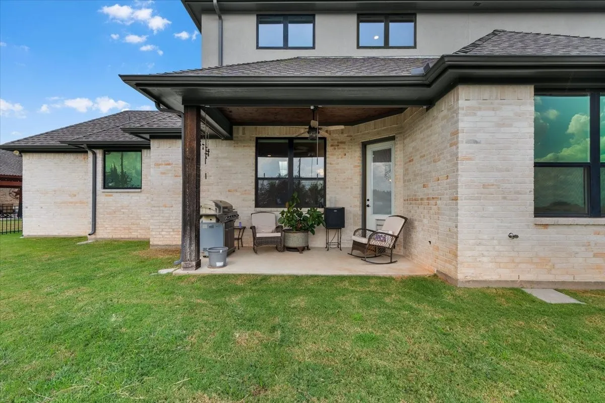 Single Family Residence For Sale in Hood County , 4305 Shale Bluff Court, Granbury, Texas 76048, 4 Bedroom, 3 Bathroom, 2 Garage spaces, 2,833 Sqft, built in 2023, mls#21393832, Real Estate Agent in Granbury, Homes For Sale in Hood county, Homes For Sale in Granbury, Realtor in Granbury Texas, Real Estate Brokerage Independent Realty Texas, Luminita Cordes Realtor