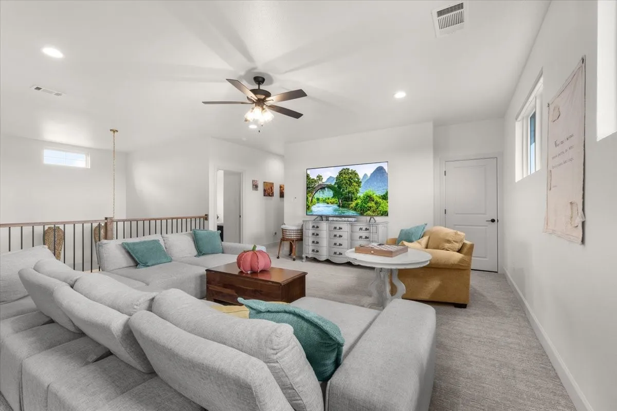 Single Family Residence For Sale in Hood County , 4305 Shale Bluff Court, Granbury, Texas 76048, 4 Bedroom, 3 Bathroom, 2 Garage spaces, 2,833 Sqft, built in 2023, mls#21393832, Real Estate Agent in Granbury, Homes For Sale in Hood county, Homes For Sale in Granbury, Realtor in Granbury Texas, Real Estate Brokerage Independent Realty Texas, Luminita Cordes Realtor