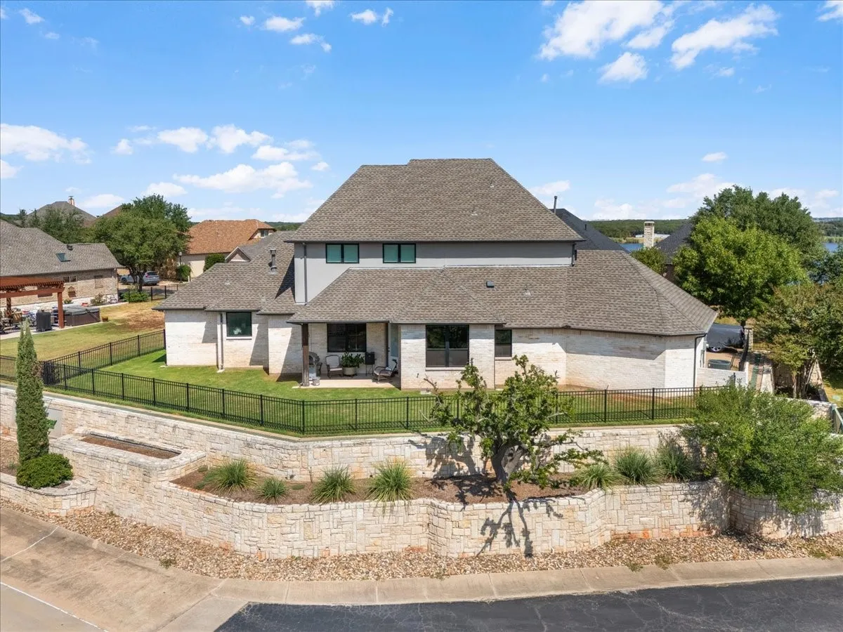 Single Family Residence For Sale in Hood County , 4305 Shale Bluff Court, Granbury, Texas 76048, 4 Bedroom, 3 Bathroom, 2 Garage spaces, 2,833 Sqft, built in 2023, mls#21393832, Real Estate Agent in Granbury, Homes For Sale in Hood county, Homes For Sale in Granbury, Realtor in Granbury Texas, Real Estate Brokerage Independent Realty Texas, Luminita Cordes Realtor