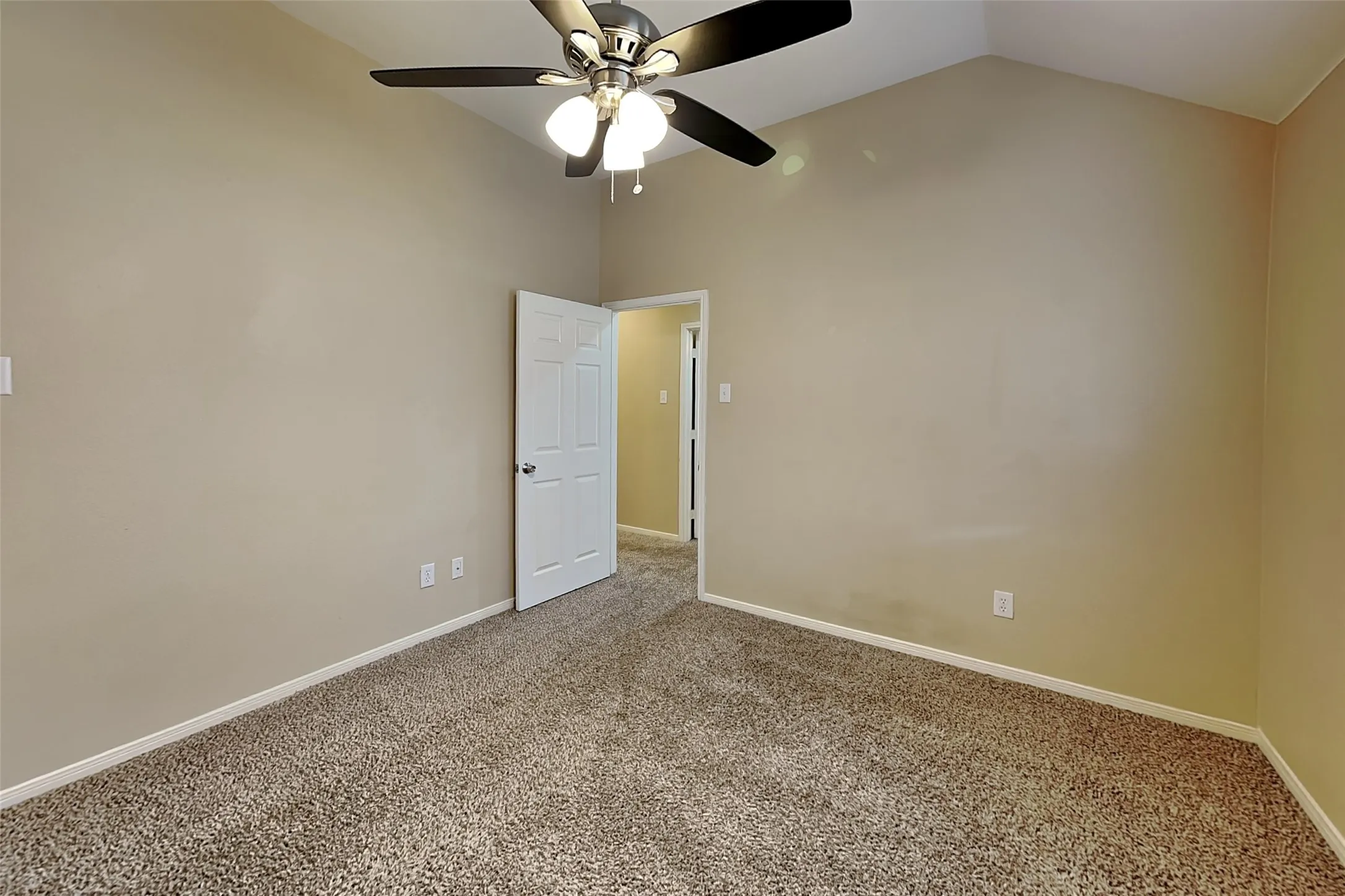 Single Family Residence For Rent in Tarrant County , 310 Village Trail Court, Trophy Club, Texas 76260, 4 Bedroom, 2 Bathroom, 2 Garage spaces, 2,275 Sqft, built in 1997, mls#21393869, Real Estate Agent in Trophy Club, Homes For Rent in Tarrant county, Homes For Rent in Trophy Club, Realtor in Trophy Club Texas, Real Estate Brokerage Independent Realty Texas, Luminita Cordes Realtor