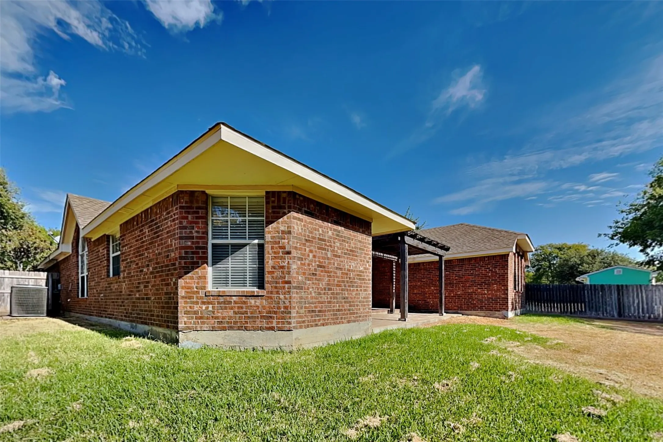 Single Family Residence For Rent in Tarrant County , 310 Village Trail Court, Trophy Club, Texas 76260, 4 Bedroom, 2 Bathroom, 2 Garage spaces, 2,275 Sqft, built in 1997, mls#21393869, Real Estate Agent in Trophy Club, Homes For Rent in Tarrant county, Homes For Rent in Trophy Club, Realtor in Trophy Club Texas, Real Estate Brokerage Independent Realty Texas, Luminita Cordes Realtor