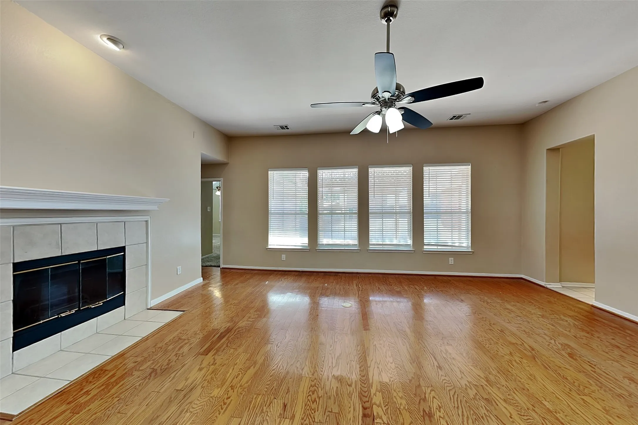 Single Family Residence For Rent in Tarrant County , 310 Village Trail Court, Trophy Club, Texas 76260, 4 Bedroom, 2 Bathroom, 2 Garage spaces, 2,275 Sqft, built in 1997, mls#21393869, Real Estate Agent in Trophy Club, Homes For Rent in Tarrant county, Homes For Rent in Trophy Club, Realtor in Trophy Club Texas, Real Estate Brokerage Independent Realty Texas, Luminita Cordes Realtor