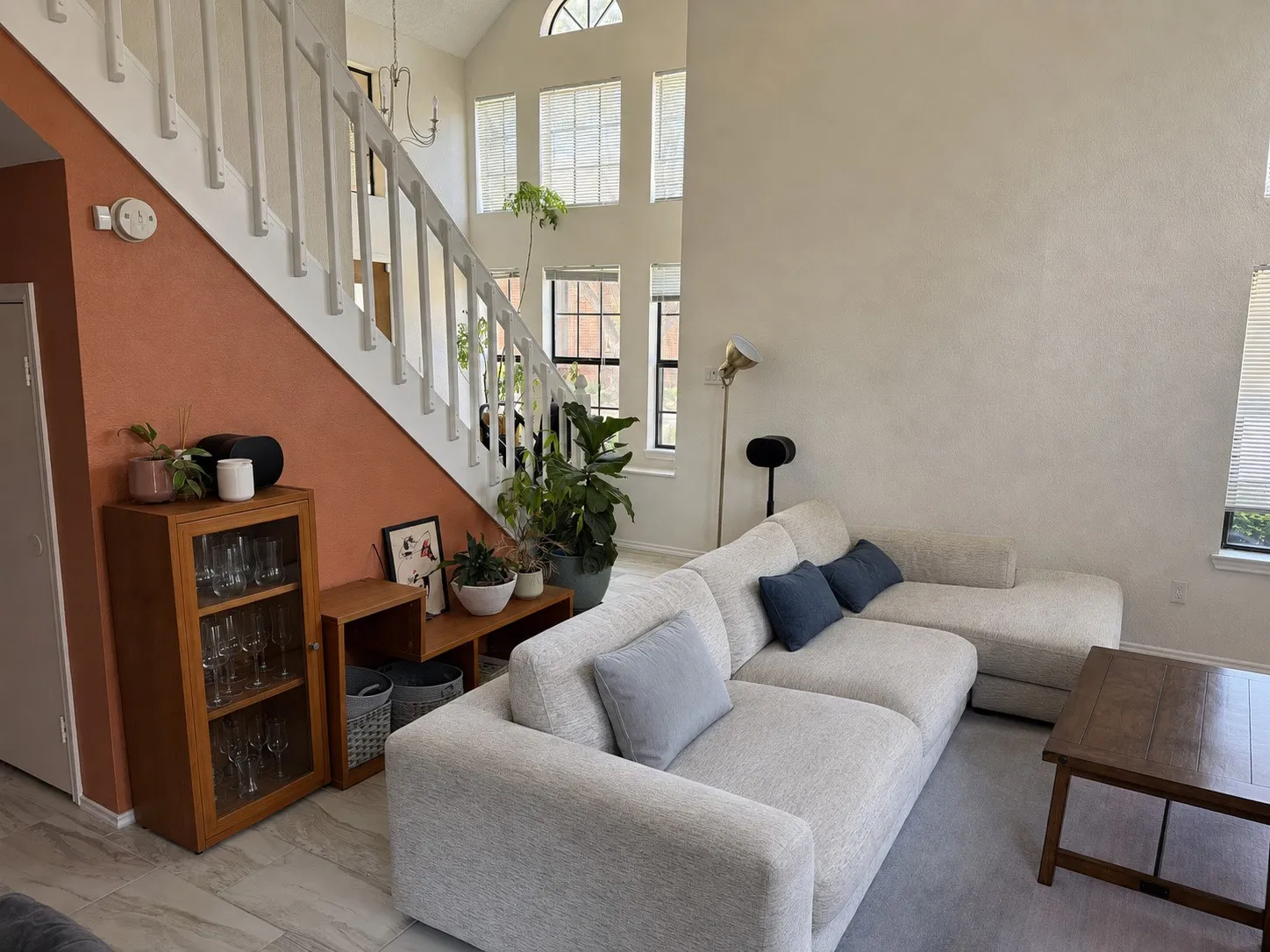 Condominium For Sale in Dallas County , 414 Santa Fe Trl 91, Irving, Texas 75063, 2 Bedroom, 3 Bathroom, 1 Garage spaces, 1,153 Sqft, built in 1986, mls#21389570, Real Estate Agent in Irving, Homes For Sale in Dallas county, Homes For Sale in Irving, Realtor in Irving Texas, Real Estate Brokerage Independent Realty Texas, Luminita Cordes Realtor