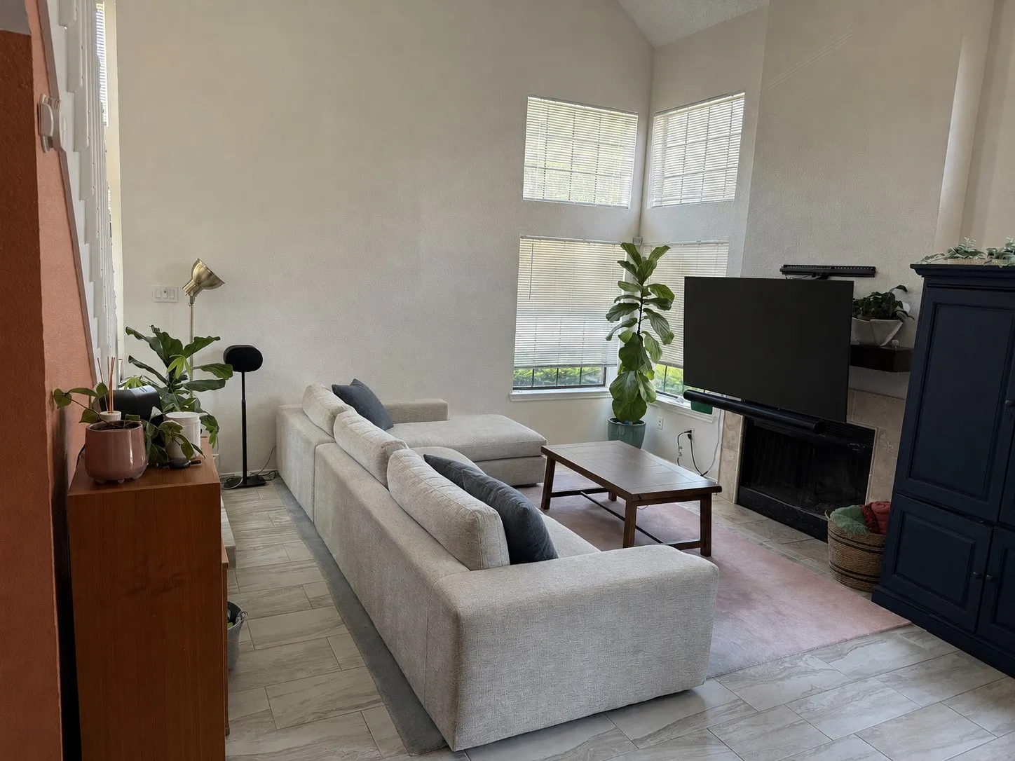 Condominium For Sale in Dallas County , 414 Santa Fe Trl 91, Irving, Texas 75063, 2 Bedroom, 3 Bathroom, 1 Garage spaces, 1,153 Sqft, built in 1986, mls#21389570, Real Estate Agent in Irving, Homes For Sale in Dallas county, Homes For Sale in Irving, Realtor in Irving Texas, Real Estate Brokerage Independent Realty Texas, Luminita Cordes Realtor