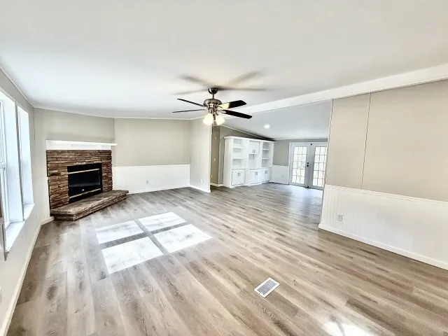 Mobile Home For Sale in Harrison County , 409 Cross Creek Road, Longview, Texas 75602, 3 Bedroom, 2 Bathroom, Garage spaces, 1,456 Sqft, built in 2001, mls#21393871, Real Estate Agent in Longview, Homes For Sale in Harrison county, Homes For Sale in Longview, Realtor in Longview Texas, Real Estate Brokerage Independent Realty Texas, Luminita Cordes Realtor