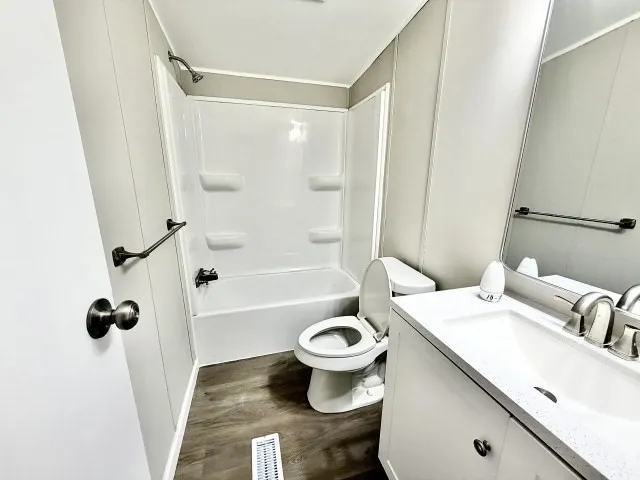 Mobile Home For Sale in Harrison County , 409 Cross Creek Road, Longview, Texas 75602, 3 Bedroom, 2 Bathroom, Garage spaces, 1,456 Sqft, built in 2001, mls#21393871, Real Estate Agent in Longview, Homes For Sale in Harrison county, Homes For Sale in Longview, Realtor in Longview Texas, Real Estate Brokerage Independent Realty Texas, Luminita Cordes Realtor