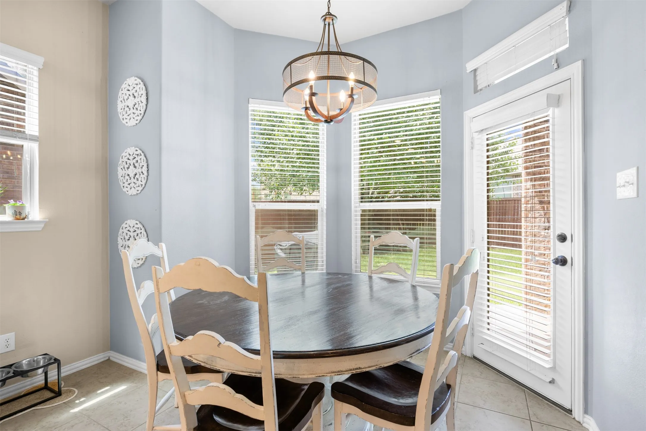 Single Family Residence For Sale in Collin County , 2603 Fritz Street, Melissa, Texas 75454, 4 Bedroom, 3 Bathroom, 2 Garage spaces, 3,106 Sqft, built in 2012, mls#21393326, Real Estate Agent in Melissa, Homes For Sale in Collin county, Homes For Sale in Melissa, Realtor in Melissa Texas, Real Estate Brokerage Independent Realty Texas, Luminita Cordes Realtor
