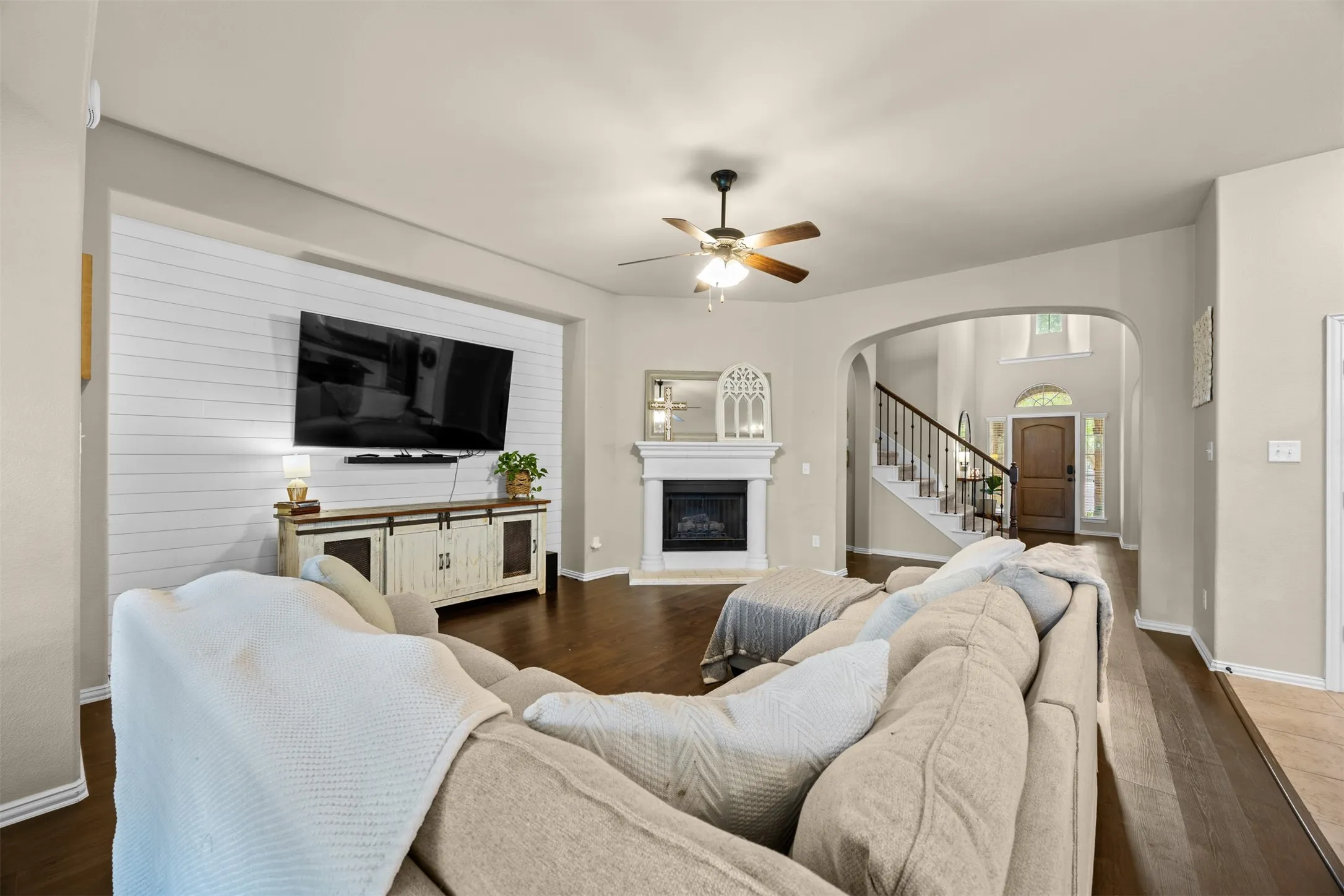 Single Family Residence For Sale in Collin County , 2603 Fritz Street, Melissa, Texas 75454, 4 Bedroom, 3 Bathroom, 2 Garage spaces, 3,106 Sqft, built in 2012, mls#21393326, Real Estate Agent in Melissa, Homes For Sale in Collin county, Homes For Sale in Melissa, Realtor in Melissa Texas, Real Estate Brokerage Independent Realty Texas, Luminita Cordes Realtor