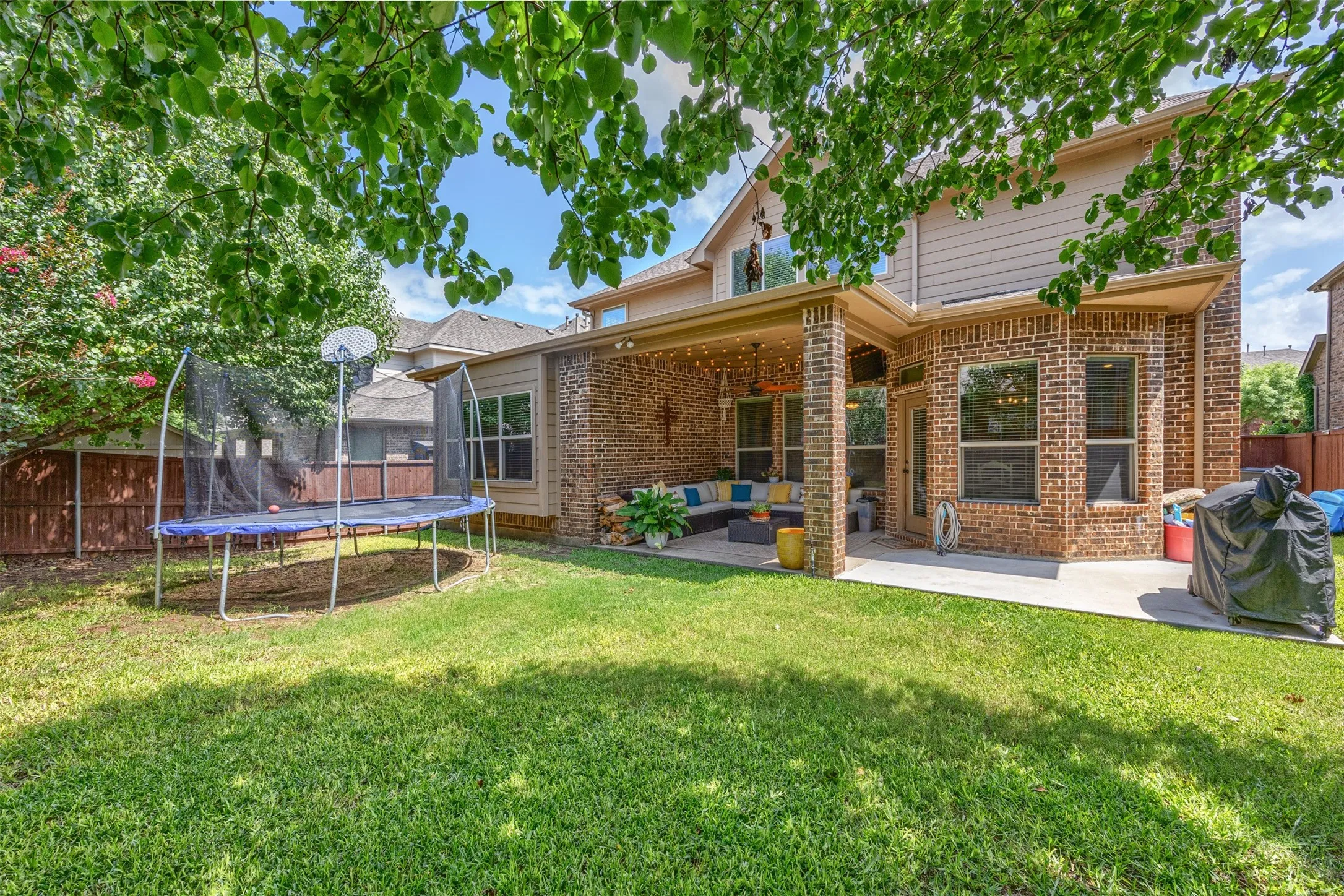 Single Family Residence For Sale in Collin County , 2603 Fritz Street, Melissa, Texas 75454, 4 Bedroom, 3 Bathroom, 2 Garage spaces, 3,106 Sqft, built in 2012, mls#21393326, Real Estate Agent in Melissa, Homes For Sale in Collin county, Homes For Sale in Melissa, Realtor in Melissa Texas, Real Estate Brokerage Independent Realty Texas, Luminita Cordes Realtor