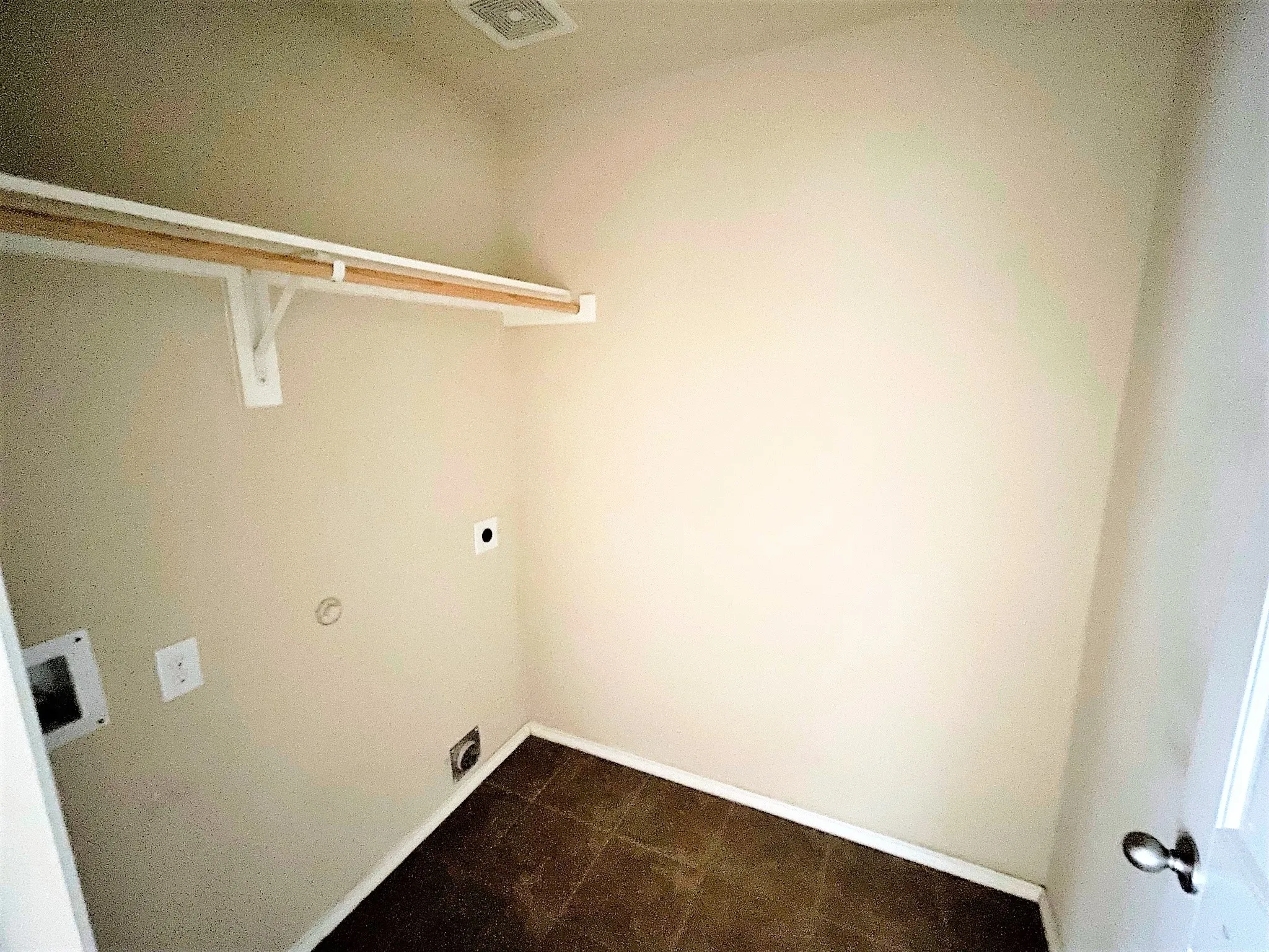 Single Family Residence For Rent in Collin County , 208 Dye Drive, Royse City, Texas 75189, 5 Bedroom, 4 Bathroom, 2 Garage spaces, 2,369 Sqft, built in 2014, mls#21393880, Real Estate Agent in Royse City, Homes For Rent in Collin county, Homes For Rent in Royse City, Realtor in Royse City Texas, Real Estate Brokerage Independent Realty Texas, Luminita Cordes Realtor