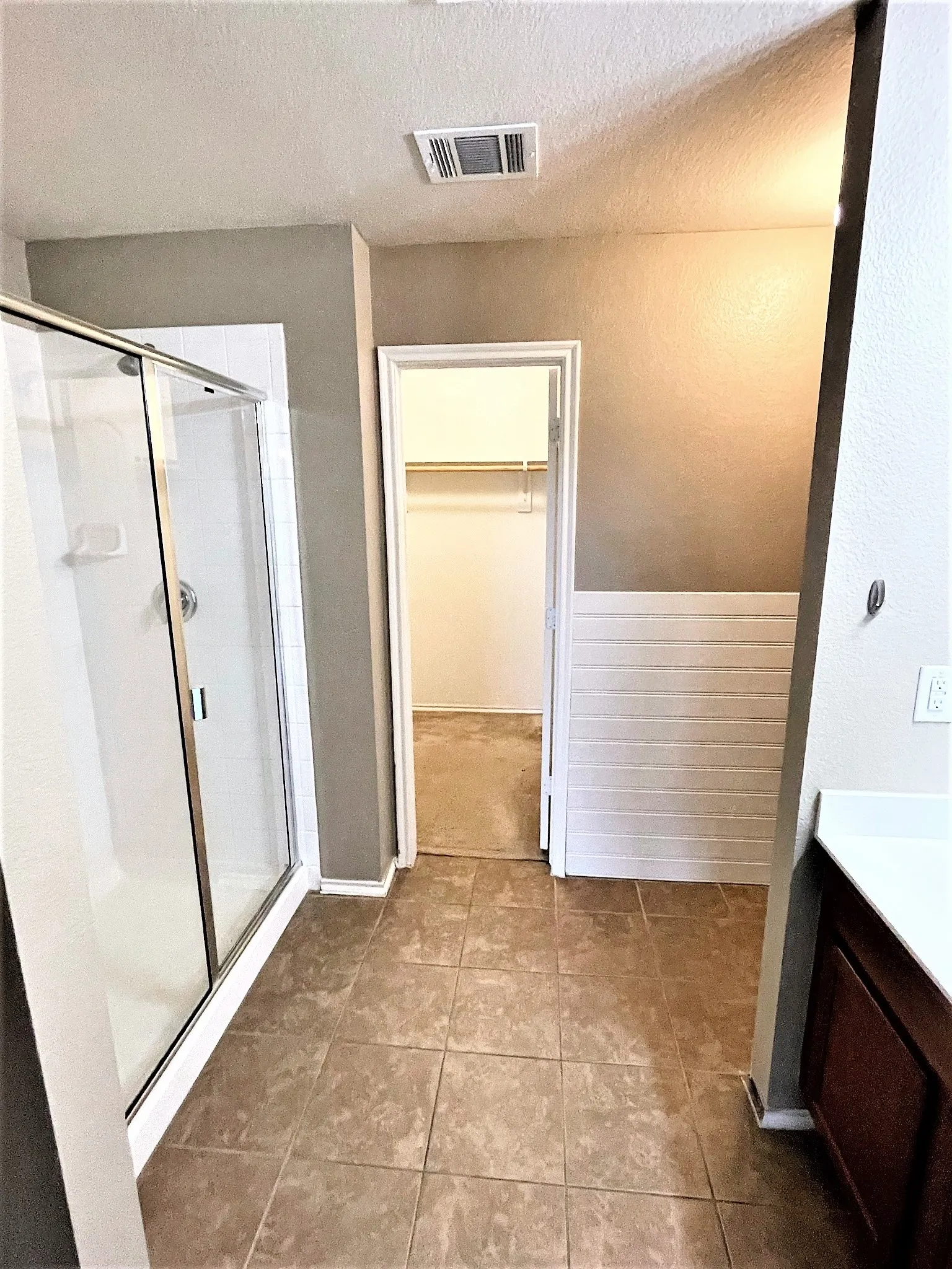 Single Family Residence For Rent in Collin County , 208 Dye Drive, Royse City, Texas 75189, 5 Bedroom, 4 Bathroom, 2 Garage spaces, 2,369 Sqft, built in 2014, mls#21393880, Real Estate Agent in Royse City, Homes For Rent in Collin county, Homes For Rent in Royse City, Realtor in Royse City Texas, Real Estate Brokerage Independent Realty Texas, Luminita Cordes Realtor