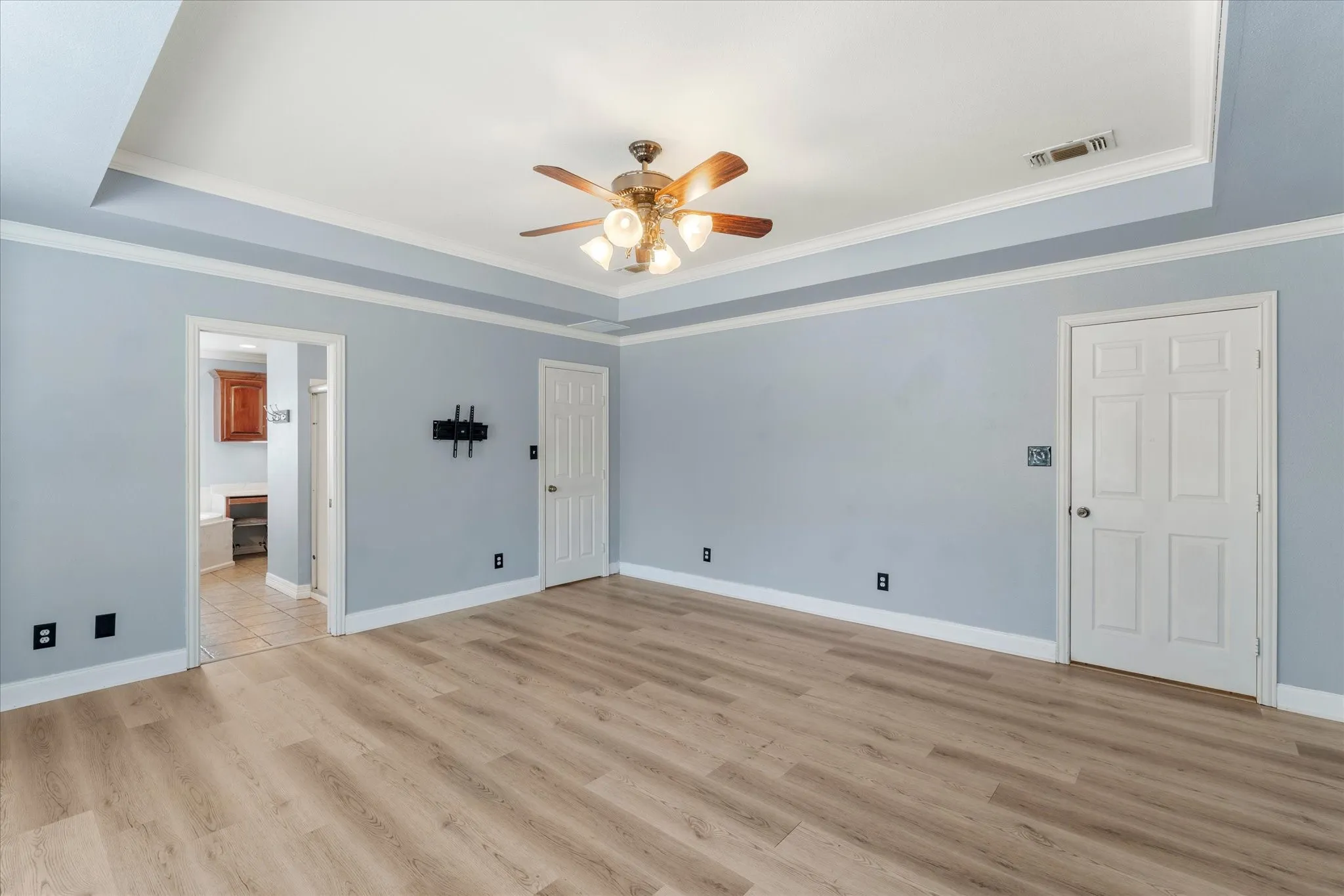 Single Family Residence For Sale in Franklin (TX) County , 150 County Rd NW 2045, Mount Vernon, Texas 75457, 3 Bedroom, 3 Bathroom, 2 Garage spaces, 2,826 Sqft, built in 2004, mls#21393460, Real Estate Agent in Mount Vernon, Homes For Sale in Franklin (TX) county, Homes For Sale in Mount Vernon, Realtor in Mount Vernon Texas, Real Estate Brokerage Independent Realty Texas, Luminita Cordes Realtor